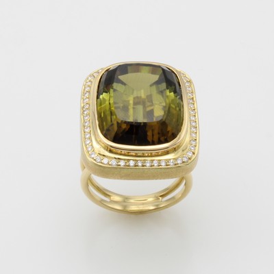 27101001a - Ring mit Turmalin und Brillanten, GG 750/000, z.T. matt., fac. Turmalin ca. 40.5 ct, ...