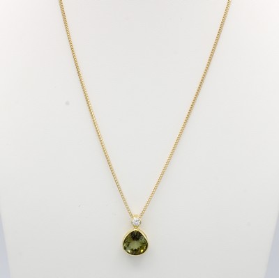 Image Anhänger mit Turmalin und Brillant an Kette, GG 585/000, tropfenf. Turmalin ca. 10.2 ...