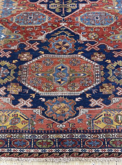27101044f - Antiker Sumakh, Kaukasus, 19.Jhd, Wolle aufWolle, ca. 320 x 210 cm, EHZ: 3-4 ...