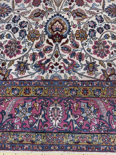 27101055b - Kerman Lawar, Persien, Anfang 20.Jhd, Wolleauf Baumwolle, ca. 355 x 270 cm, EHZ: 3 ...