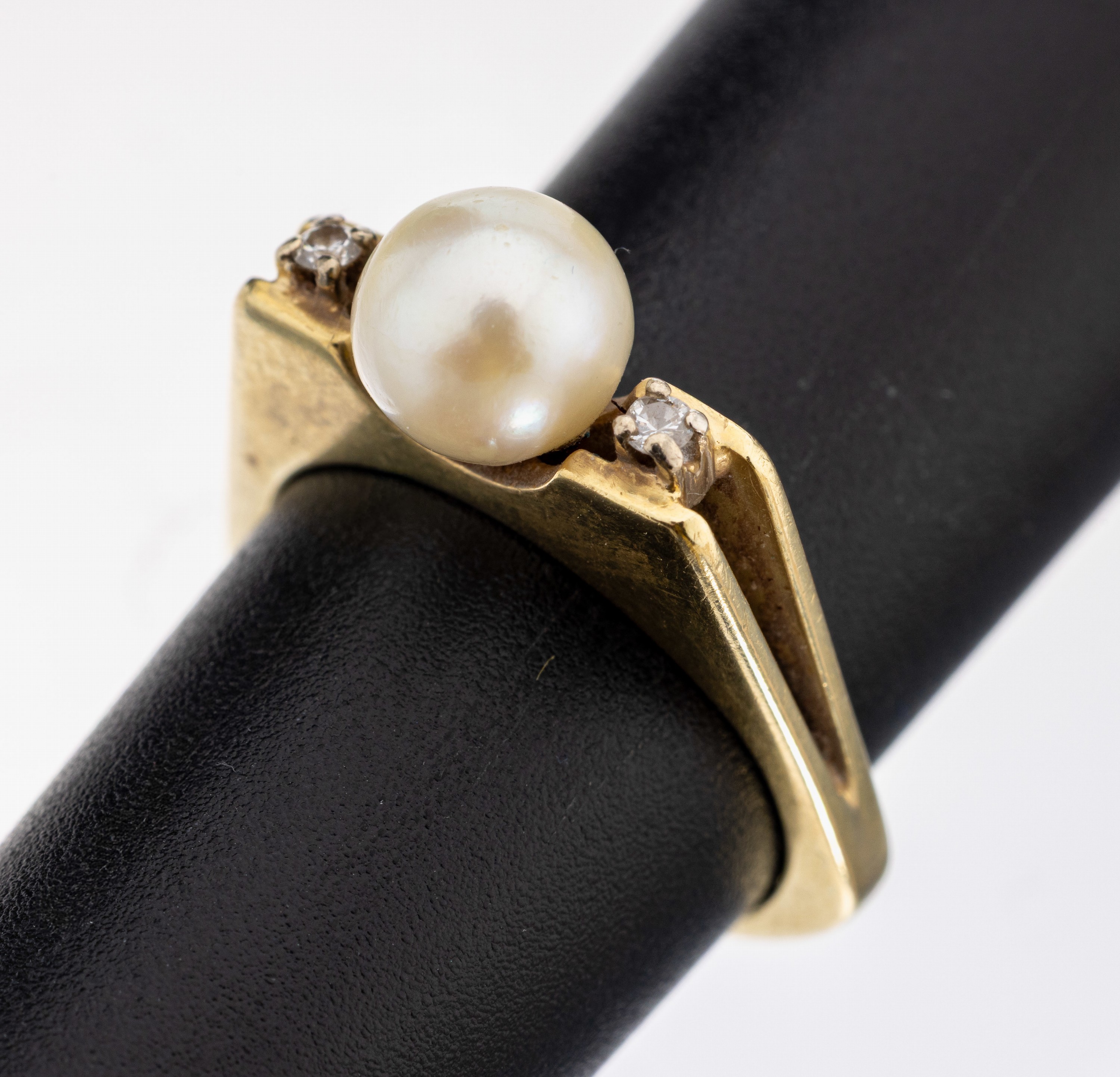 Image 27101304 - 14 kt Gold Perl-Diamant-Ring, GG 585/000, Akoyazuchtperlen, D. ca. 7 mm, 2 kl. 8/8 ...
