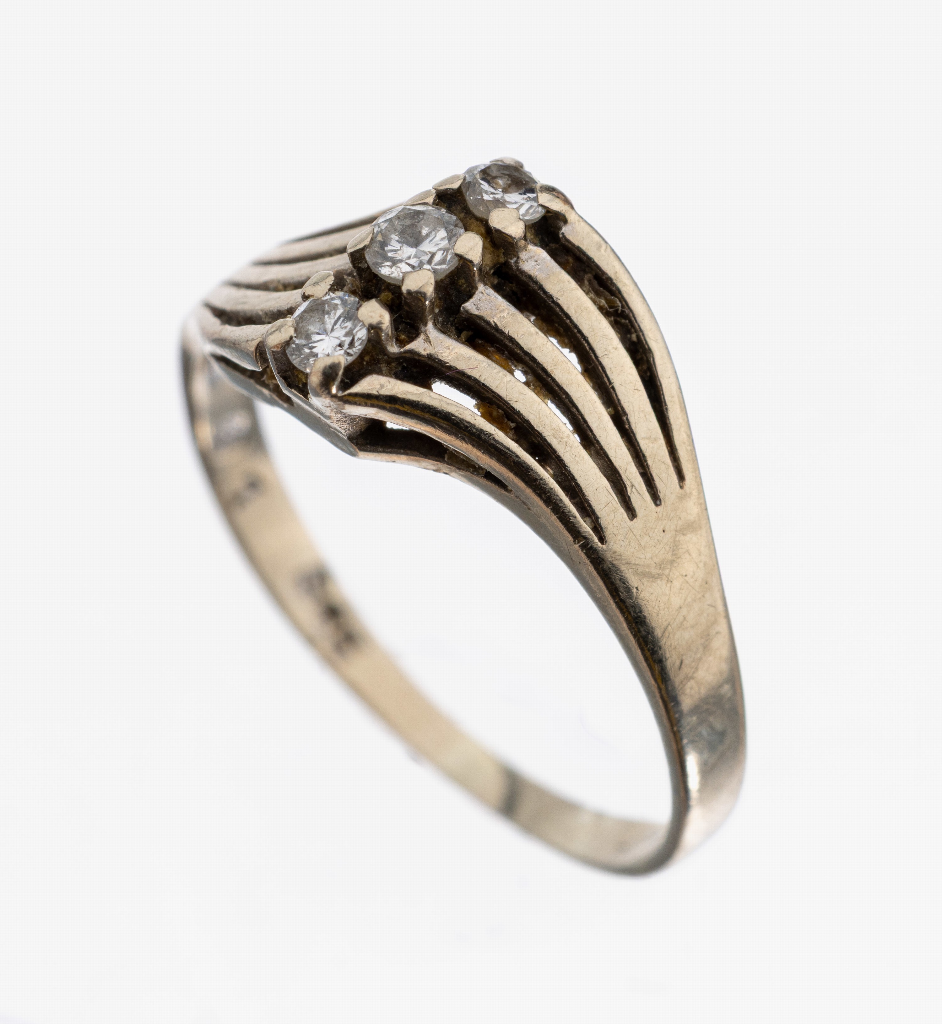 Image 27101306 - 14 kt Gold Brillant-Ring, WG 585/000, 3 Brillanten zus. ca. 0.09 ct Weiß/si, RW 50, ...