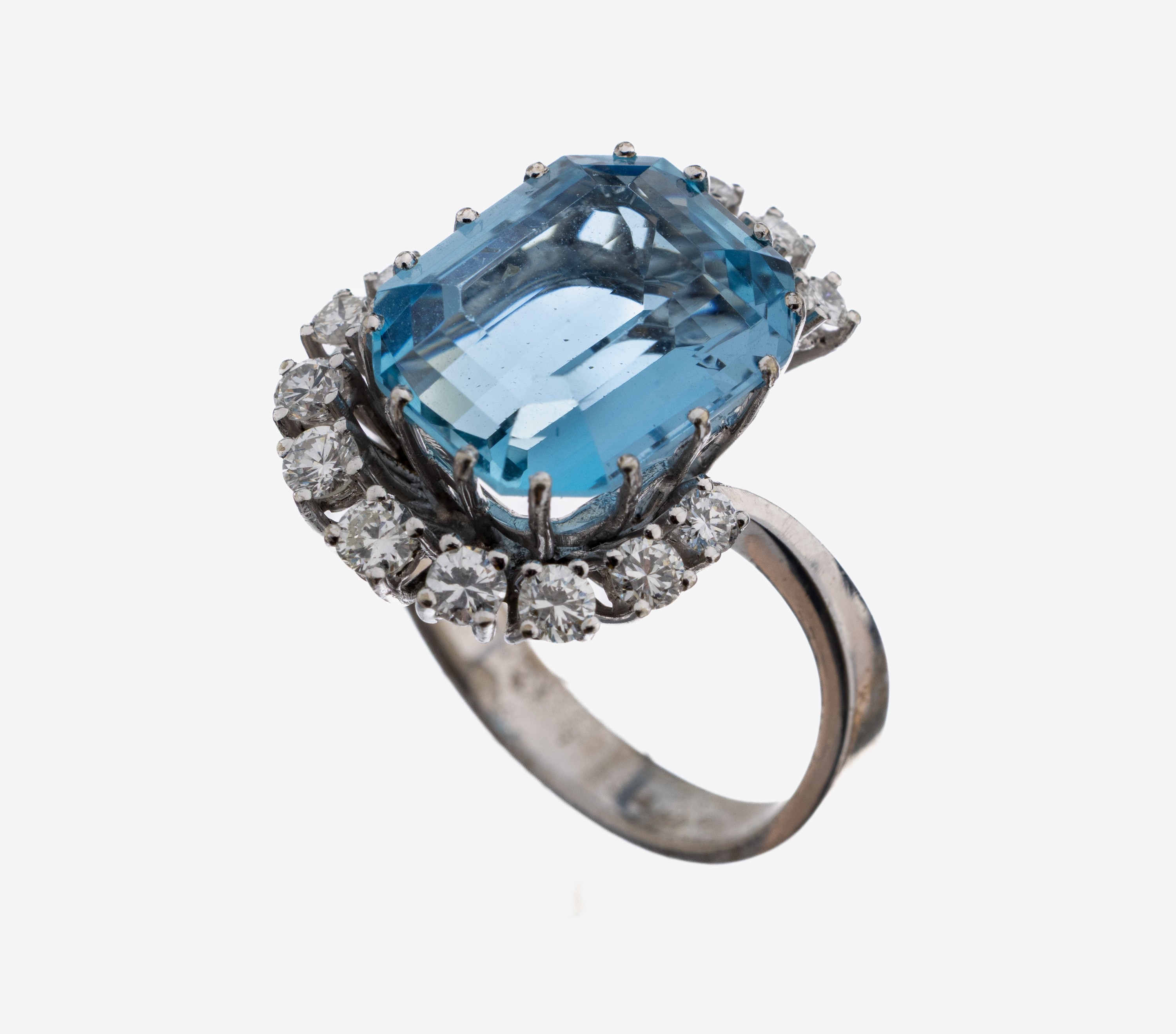 Image 27101387 - 18 kt Gold Aquamarin-Brillant-Ring, WG 750/000, mittig Aquamarin im Treppenschliff ca. ...