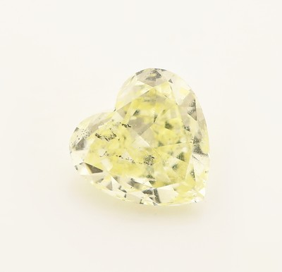 Image Loser Diamant, 0.56 ct Natural Fancy Yellow, Herz, 5.23 x 5.23 x 2.96 mm, GIA-Expertise ...
