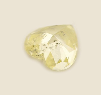 27101359a - Loser Diamant, 0.56 ct Natural Fancy Yellow, Herz, 5.23 x 5.23 x 2.96 mm, GIA-Expertise ...
