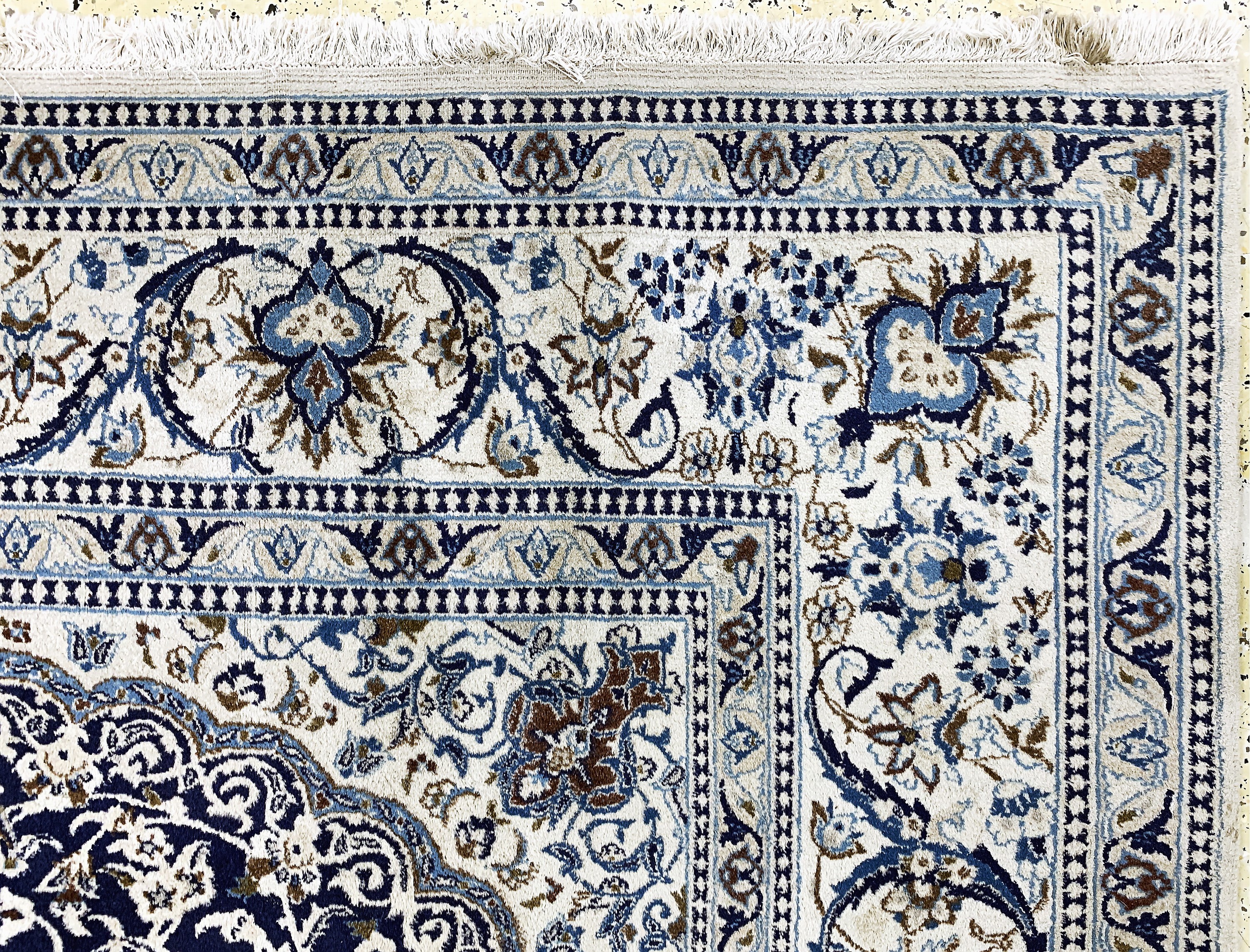 Detail f: Nain, Persien, Ende 20.Jhd, Wolle auf Baumwolle, ca. 345 x 240 cm, Reinigungsbedürftig, EHZ: 2