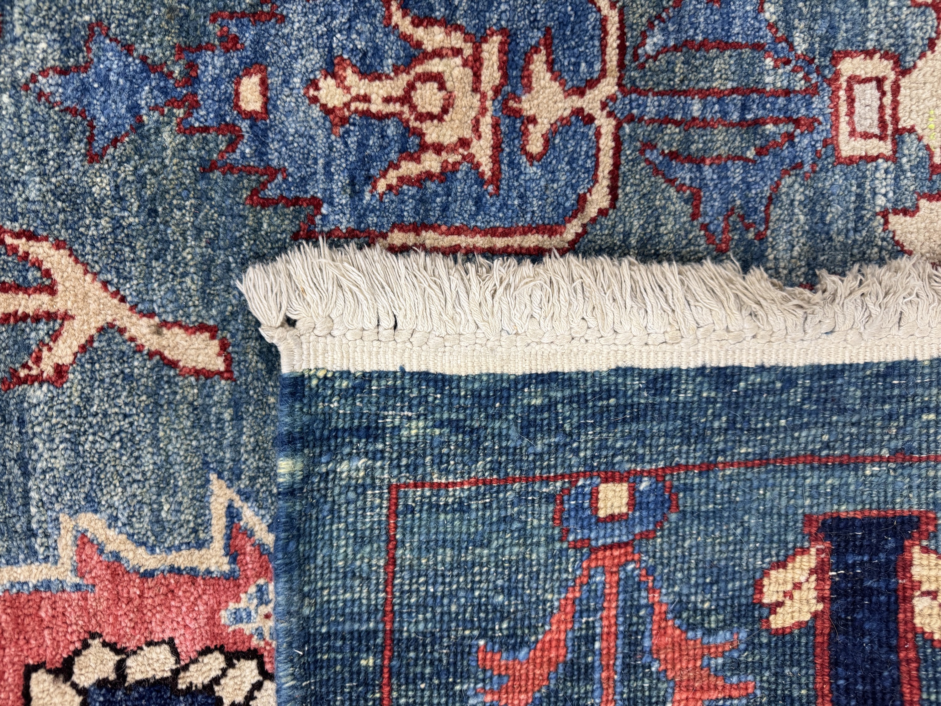 Detail j: Azeri Pflanzenfarben, Persien, Ende 20.Jhd,Wolle auf Baumwolle, ca. 360 x 270 cm, Mottenfraß, EHZ: 2