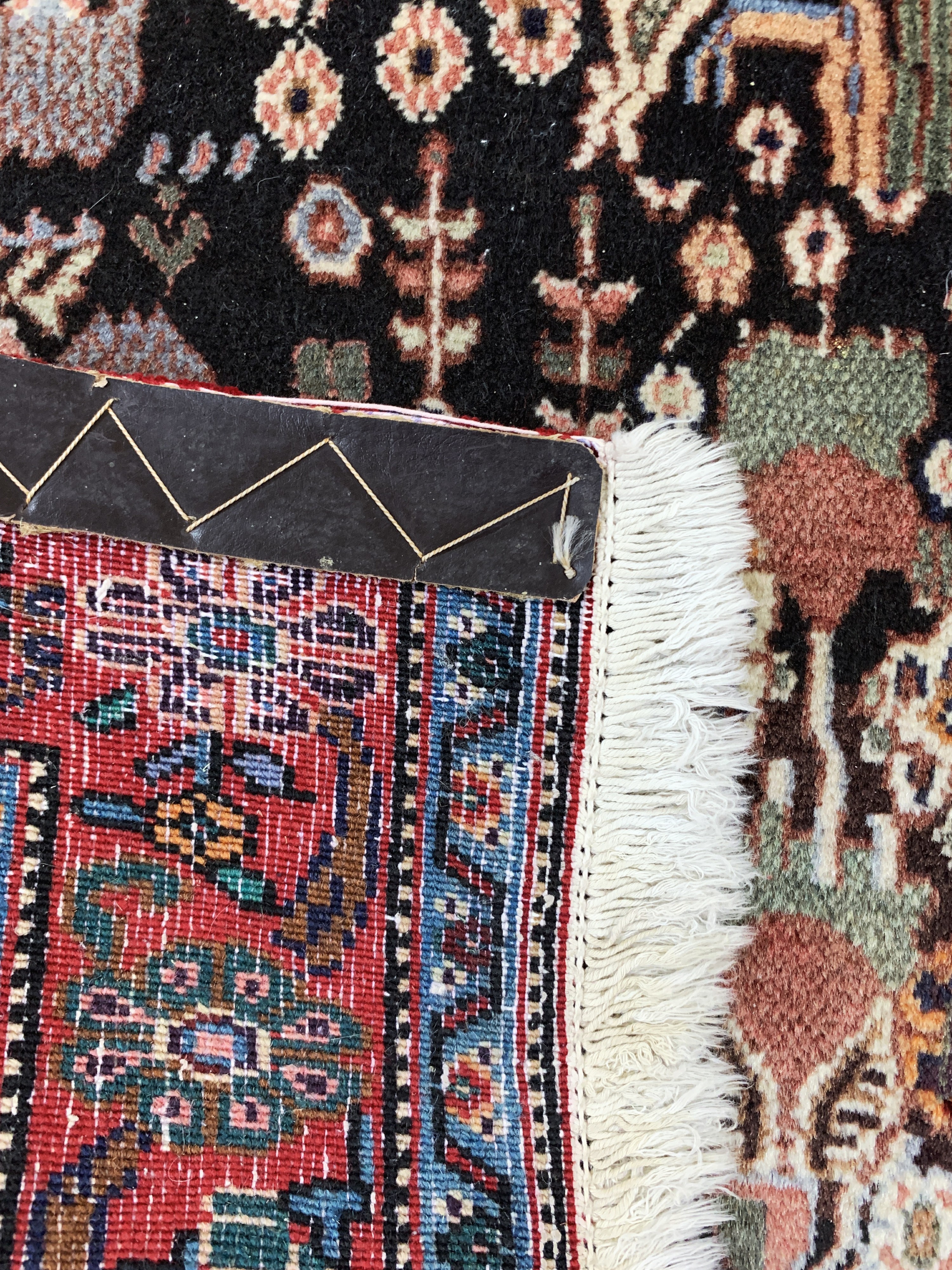 Detail e: Senneh, Persien, Mitte 20.Jhd, Wolle auf Baumwolle, ca. 165 x 118 cm, EHZ: 1-2