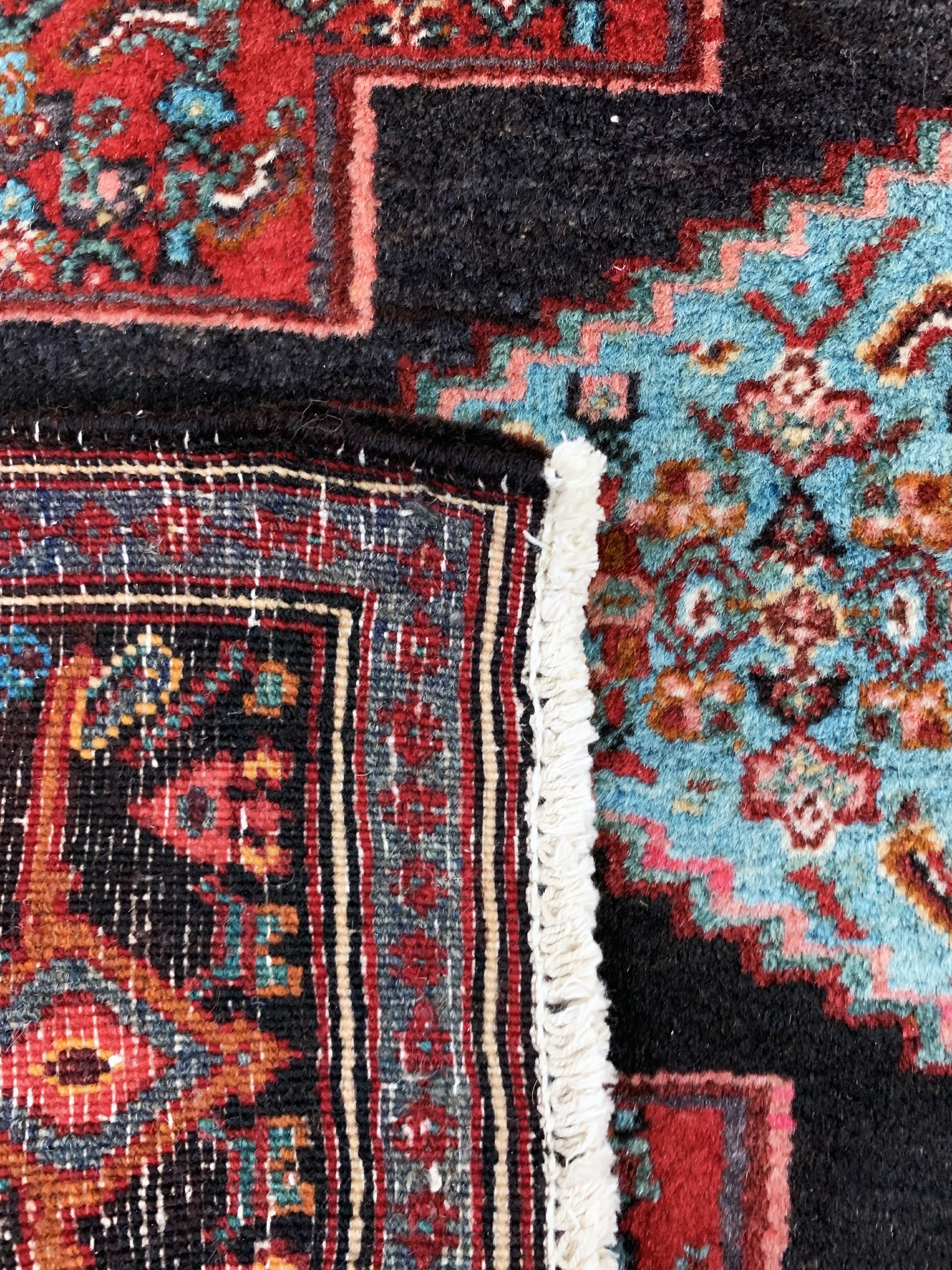 Detail d: Senneh, Persien, Mitte 20.Jhd, Wolle auf Baumwolle, ca. 150 x 130 cm, EHZ: 2