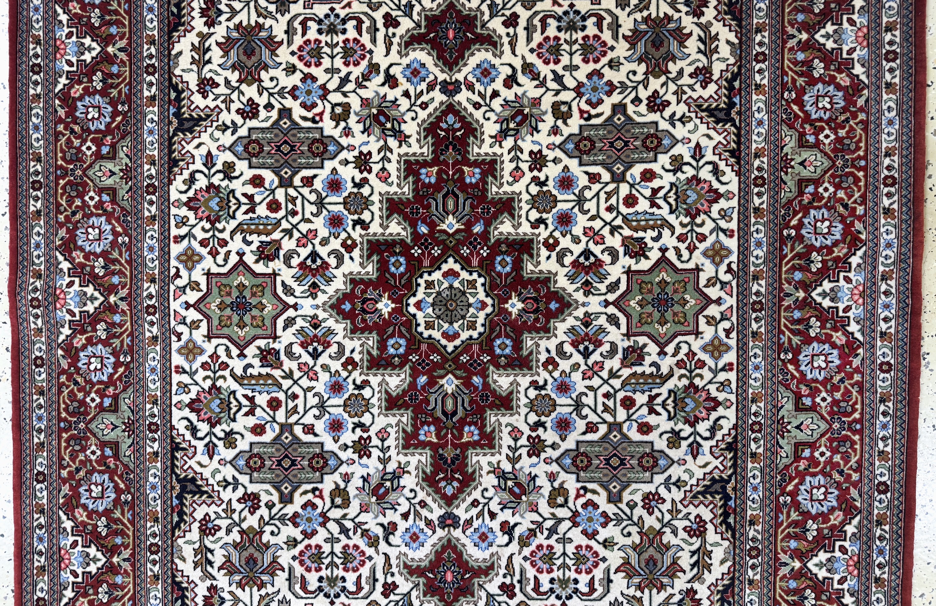 Detail b: Ghom Kork fein, Persien, Ende 20.Jhd, Korkwolle auf Baumwolle, ca. 208 x 135 cm, EHZ: 1-2