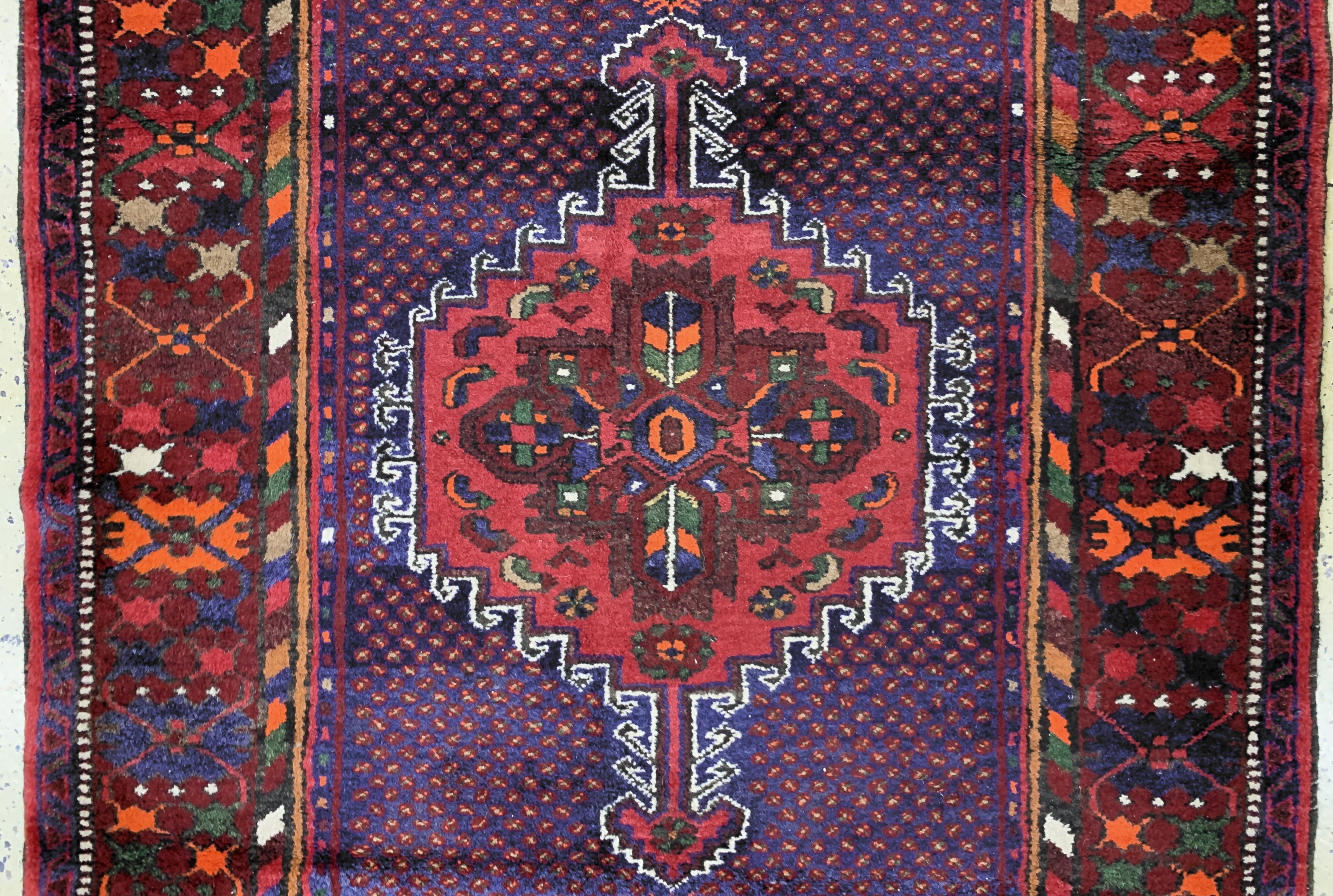 Detail b: Hamadan, Persien, Mitte 20.Jhd, Wolle auf Baumwolle, ca. 205 x 137 cm, EHZ: 1-2