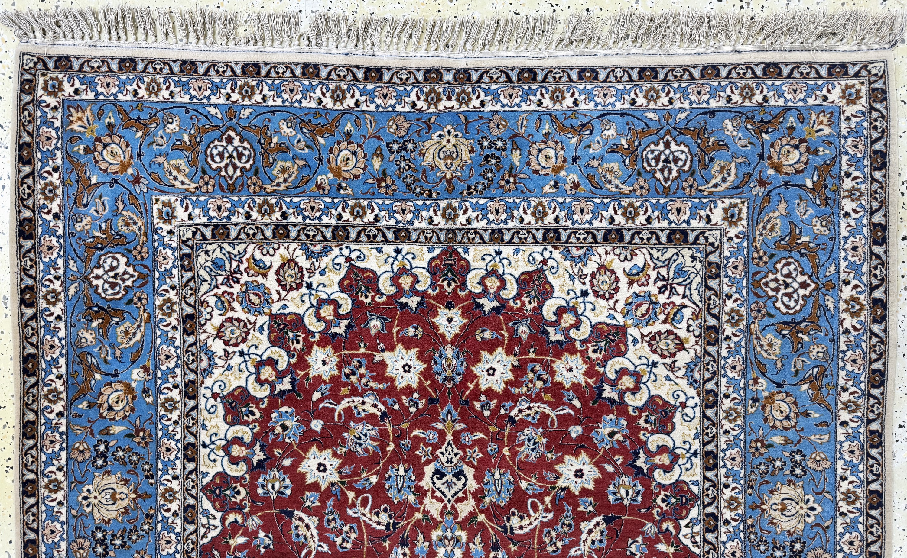 Detail c: Esfahan fein, Persien, Mitte 20.Jhd, Korkwolle auf Seide, ca. 227 x 156 cm, ca. 1,0Mio. Kn/qm, EHZ: 2