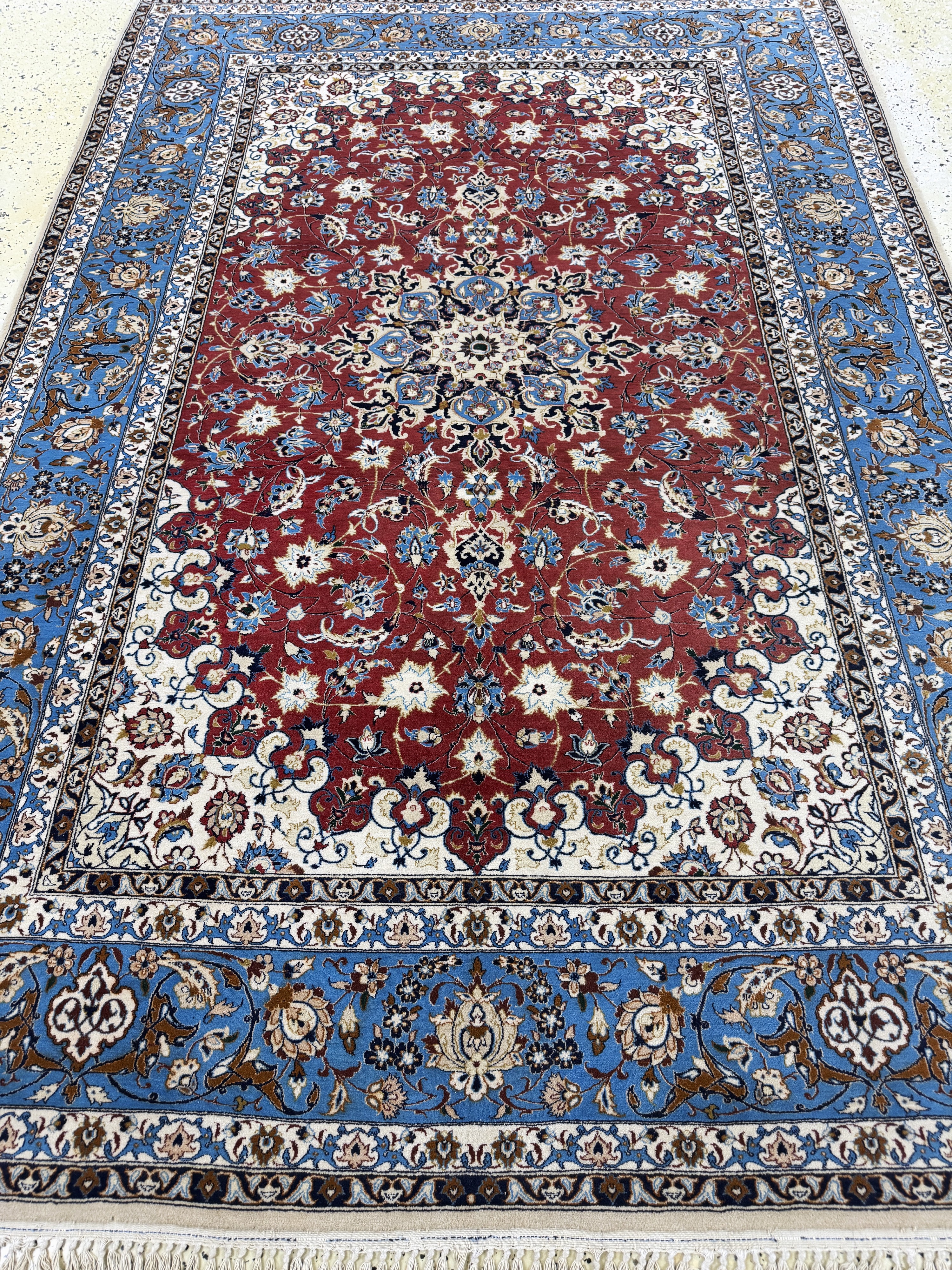 Detail e: Esfahan fein, Persien, Mitte 20.Jhd, Korkwolle auf Seide, ca. 227 x 156 cm, ca. 1,0Mio. Kn/qm, EHZ: 2