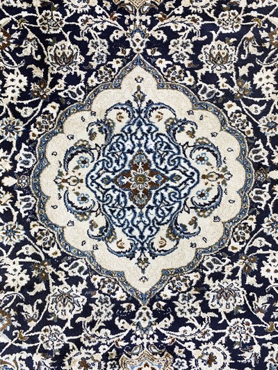 27101475d - Nain, Persien, Ende 20.Jhd, Wolle auf Baumwolle, ca. 345 x 240 cm, ...