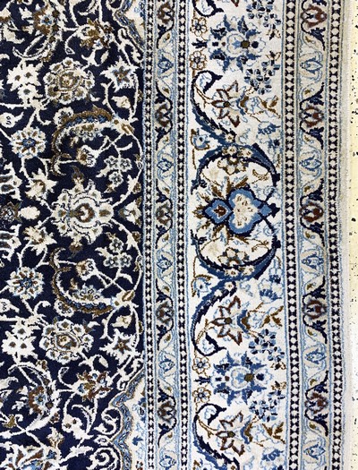 27101475e - Nain, Persien, Ende 20.Jhd, Wolle auf Baumwolle, ca. 345 x 240 cm, ...