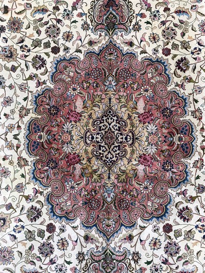 27101477d - Täbriz fein(50 Raj), Persien, Mitte 20.Jhd,Korkwolle mit Seide, ca. 395 x 300 cm, ca. ...