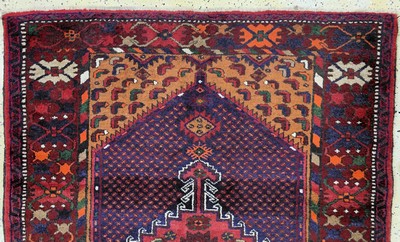 27101491a - Hamadan, Persia, mid-20th century, wool on cotton, approx. 205 x 137 cm, condition: 1-2. ...