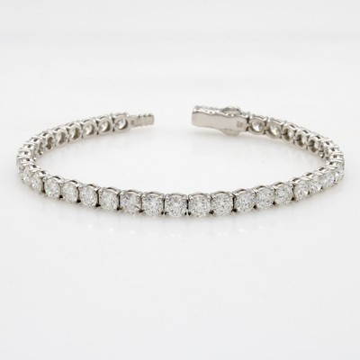 27101550c - Rivierarmband mit Brillanten, WG 750/000, 39 Brillanten zus. 11.77 ct mit jeweils ...