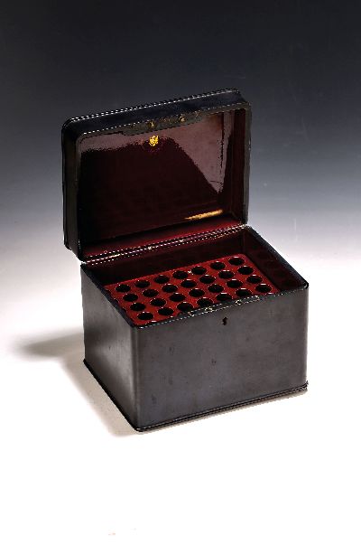 27102122a - Zigarrendose mit Lackmalerei, Manufaktur Lukutin, Fedoskino, Russland, 1824-1902, ...