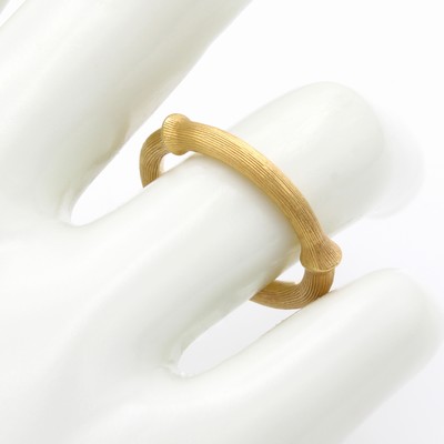27102468b - Ring ´Ole Lynggaard - Nature´, RoséG 750/000, RW ca. 51.5, Orig. Etui u. Papiere, empf. ...