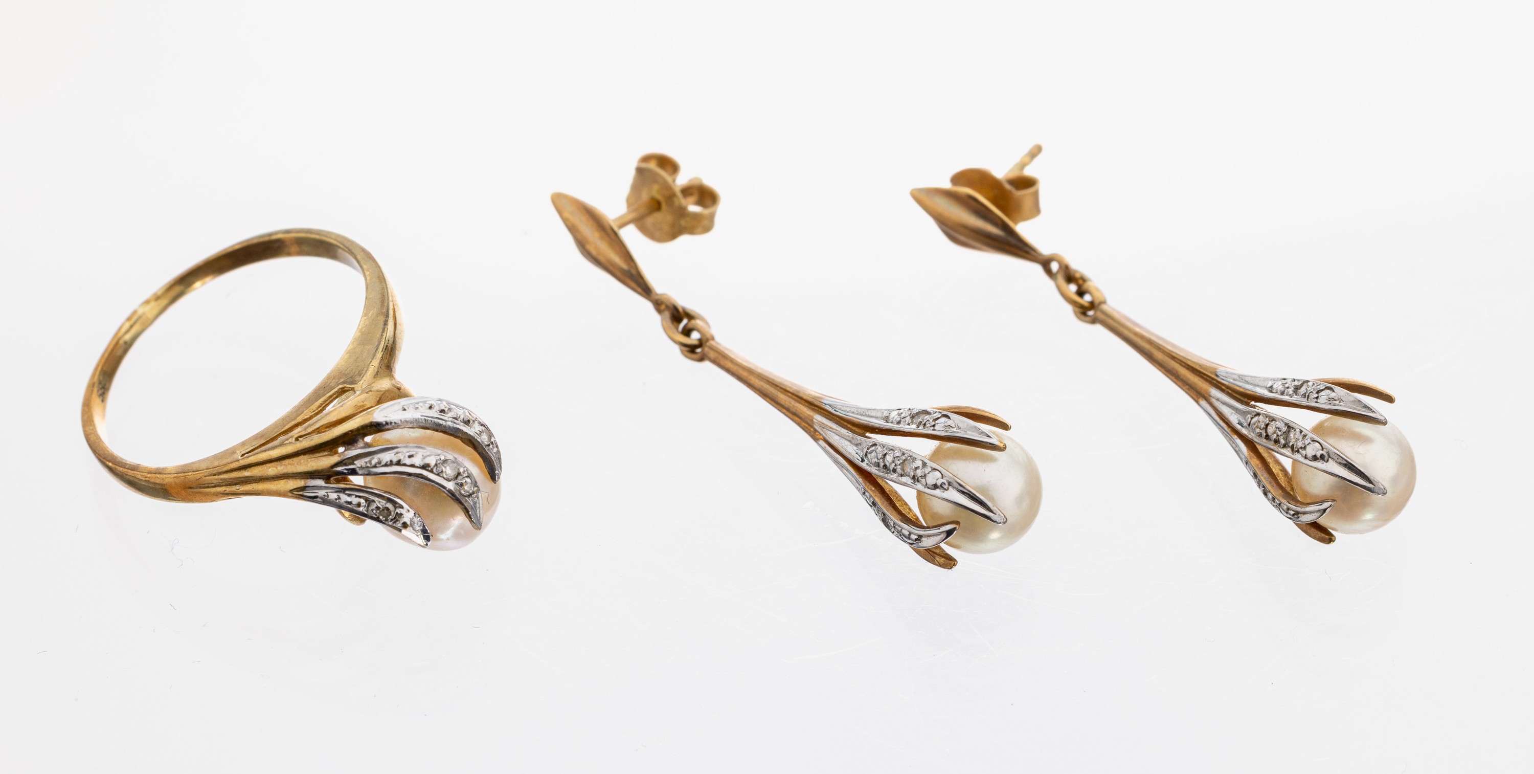 Image 27103194 - 14 kt Gold Perl-Diamant-Schmuckset, GG 585/000, part. rhod., best. aus: 1 Ring, RW 55, ...