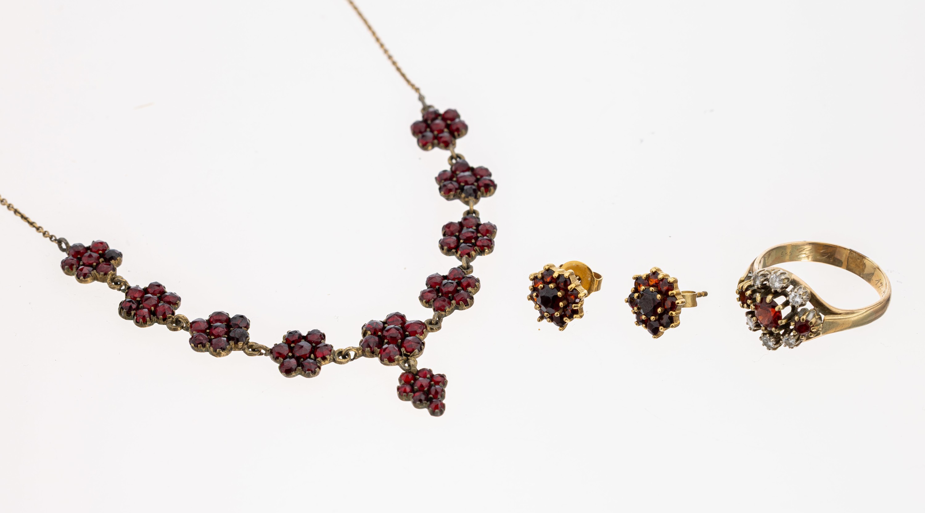 Image 27103220 - Granat-Konvolut, best. aus: 1 Ring, RW 59, rundfacett. Granate und farblose ...
