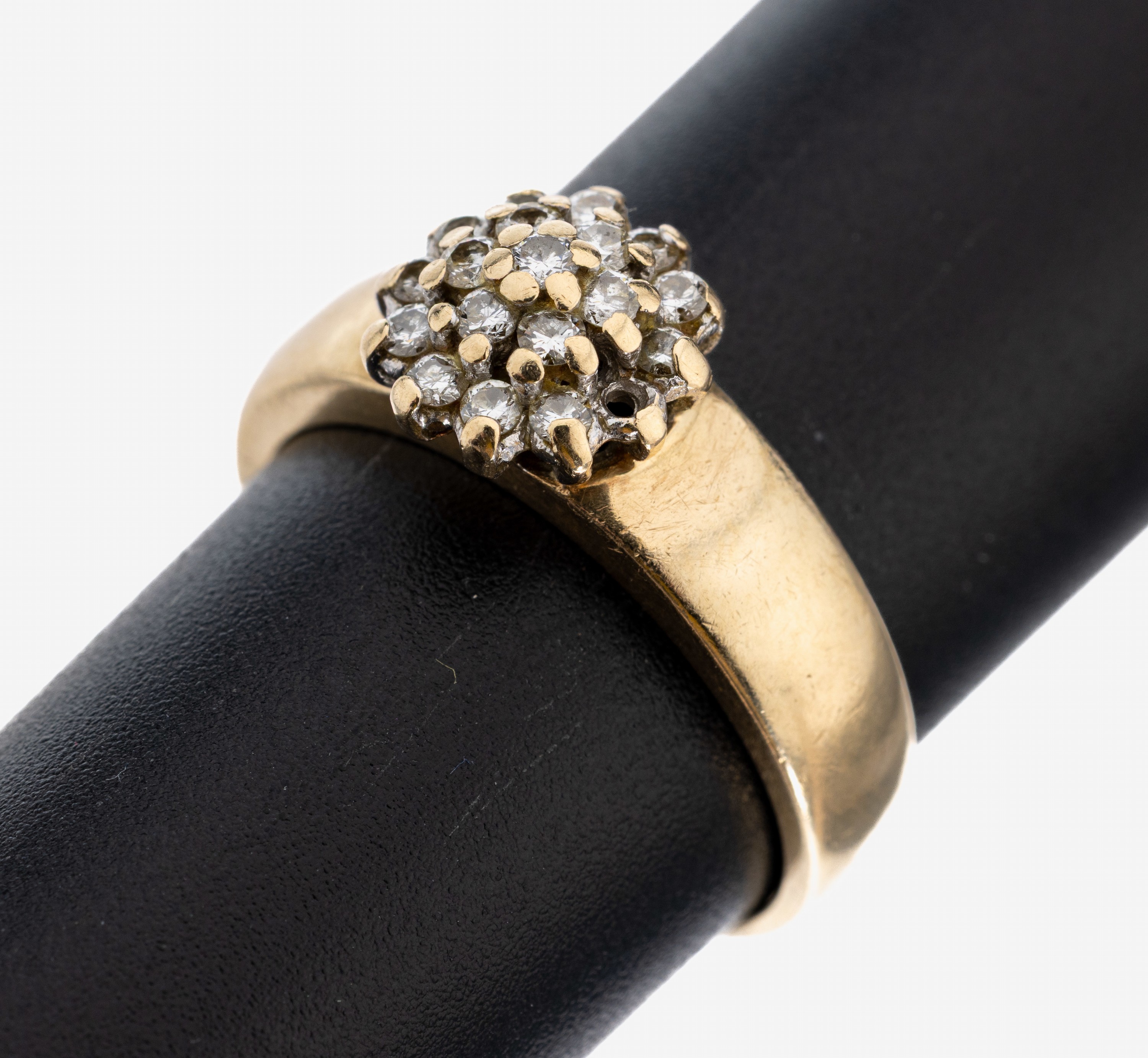 Image 27103224 - 14 kt Gold Brillant-Ring, GG 585/000, mehrstufiger Aufbau, 18 Brillanten zus. ca. 0.30 ...