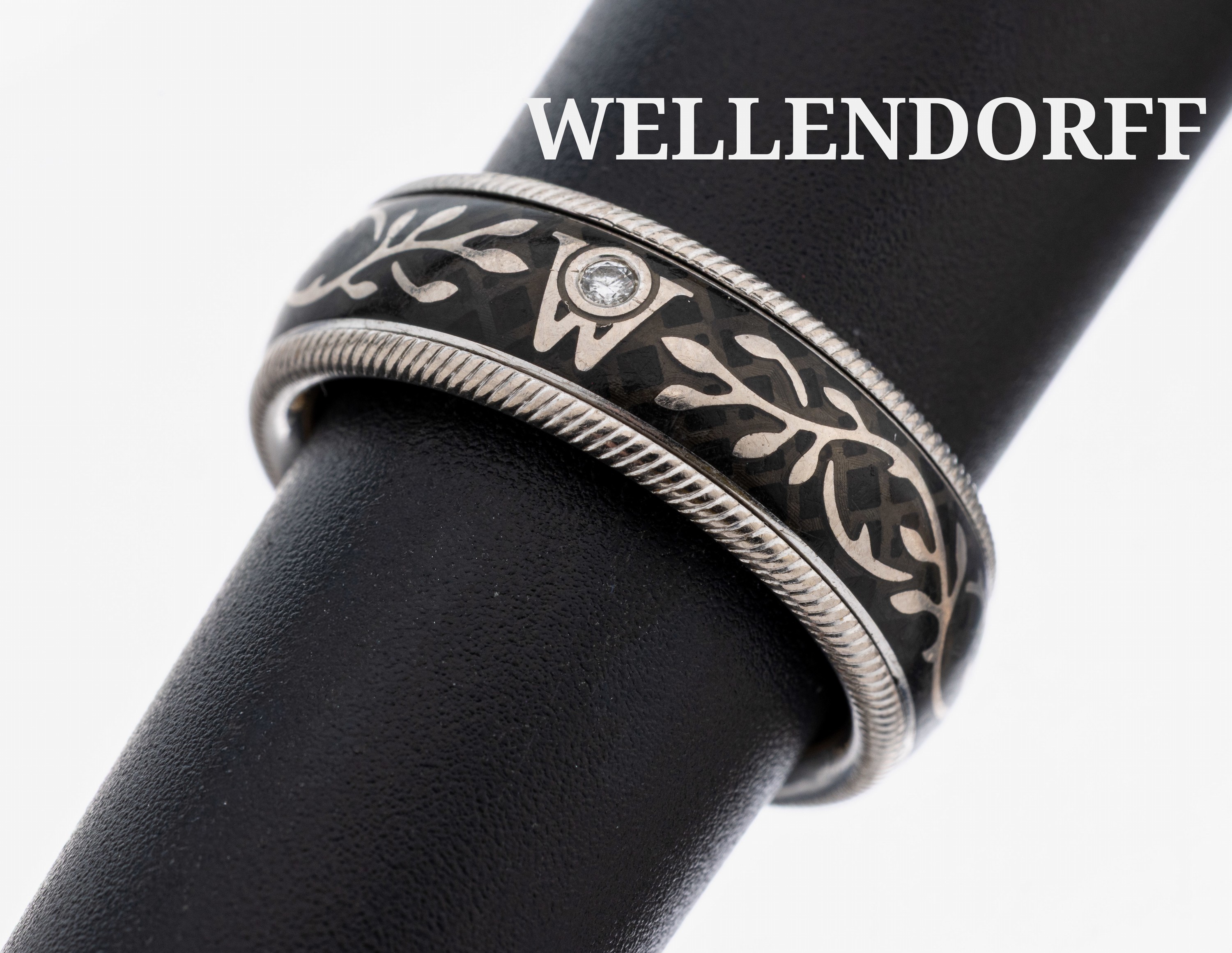 Image 27103432 - 18 kt Gold WELLENDORFF Email-Brillant-Ring, GG/WG 750/000, Modell ´Schwarze Seide´, ...