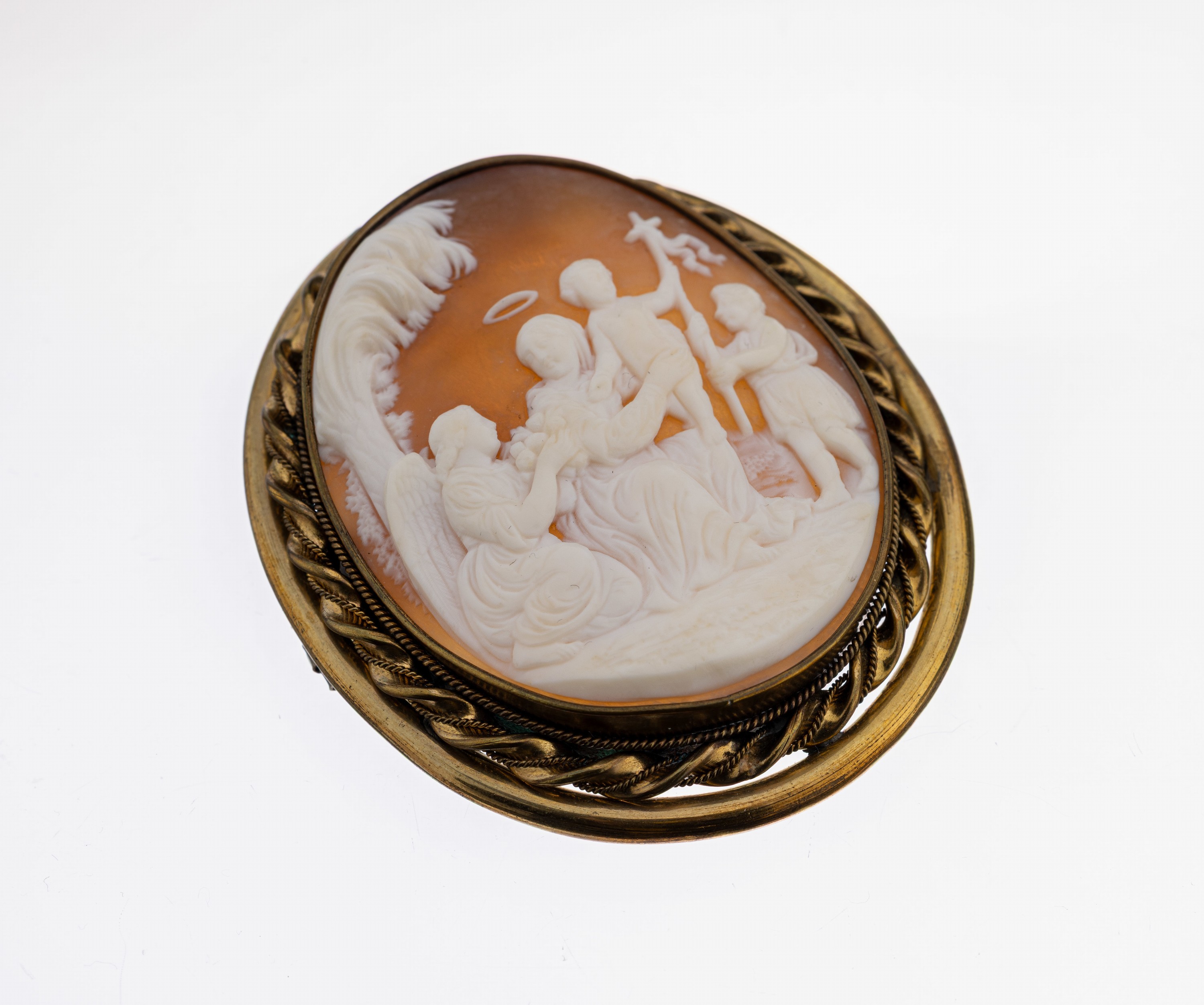 Image 27103441 - Cameo-brooch, approx. 1900 , metal gilt, oval shell cameo, presentation of Mary with ...