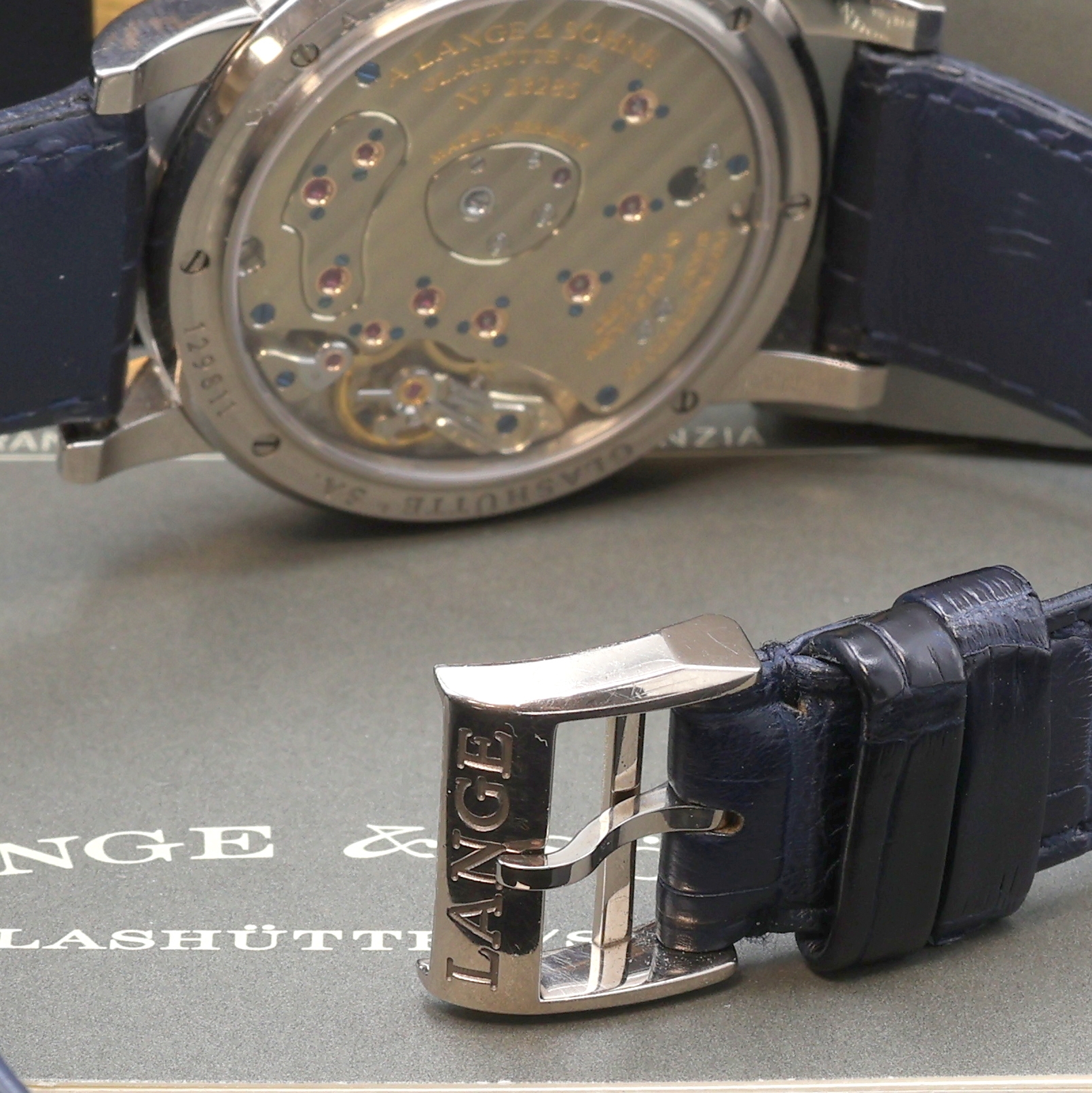 Detail b: A. LANGE & SÖHNE hochfeine Herrenarmbanduhr Modell Lange 1 in WG 750/000 Referenz 101.027, Deutschland verk. lt. beil. Pap. 10/2001, Handaufzug, ...