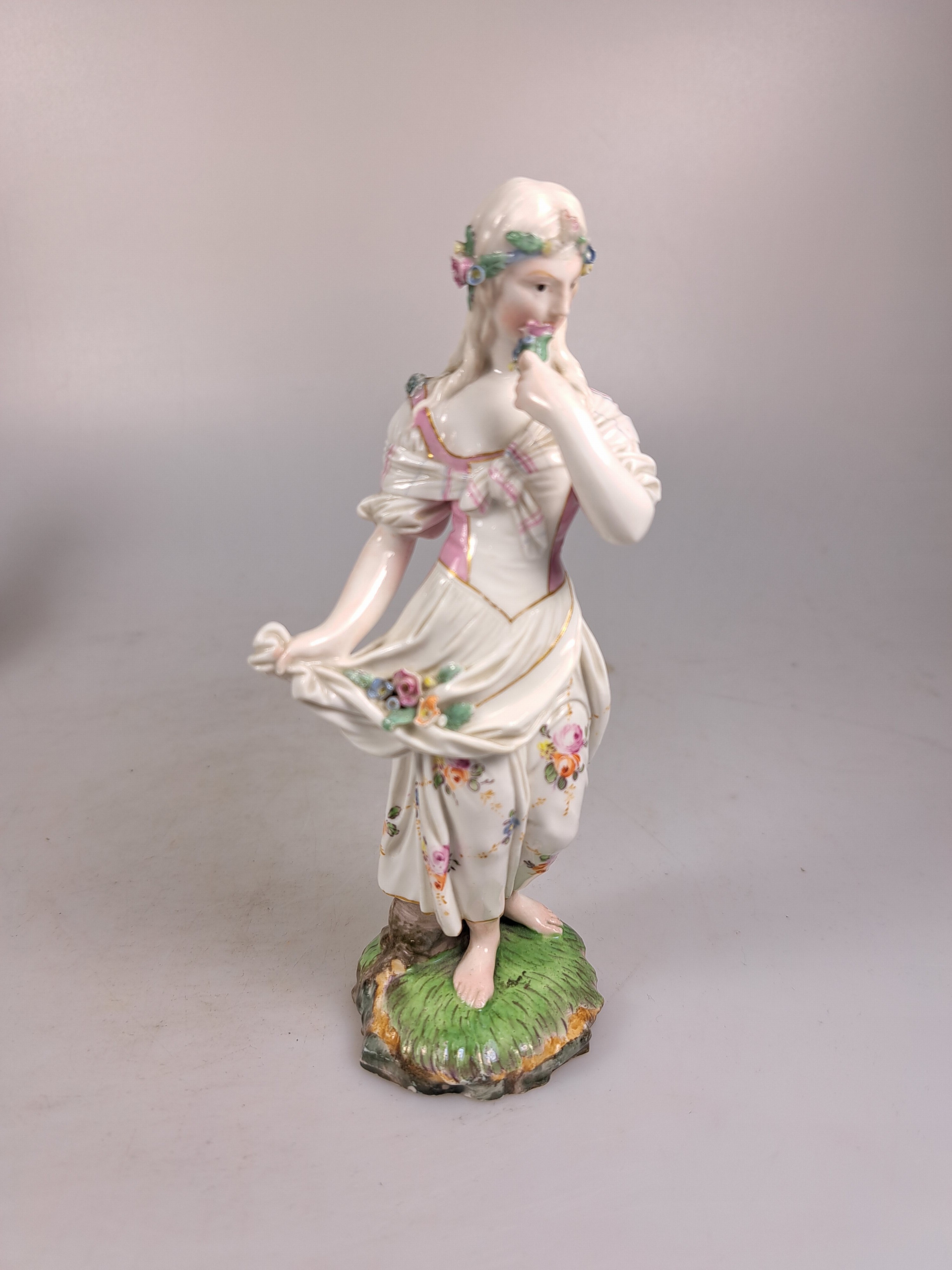 Detail a: Porzellanfigur "Frühling", Hoechst, um 1770, Entw. Johann Peter Melchior, Porzellan, farbig staffiert, plastischer Blumenschmuck l. best., ...