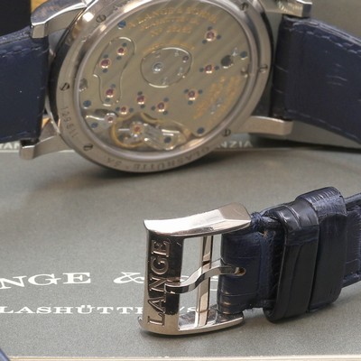 27103447b - A. LANGE & SÖHNE hochfeine Herrenarmbanduhr Modell Lange 1 in WG 750/000 Referenz ...