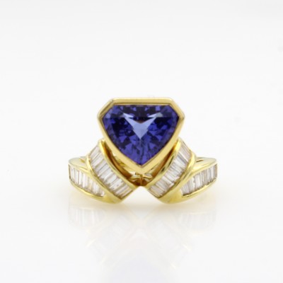 Image Ring mit Tansanit und Diamanten, GG 750/000,Diam. zus. ca. 1 ct feines Weiß/si, ...
