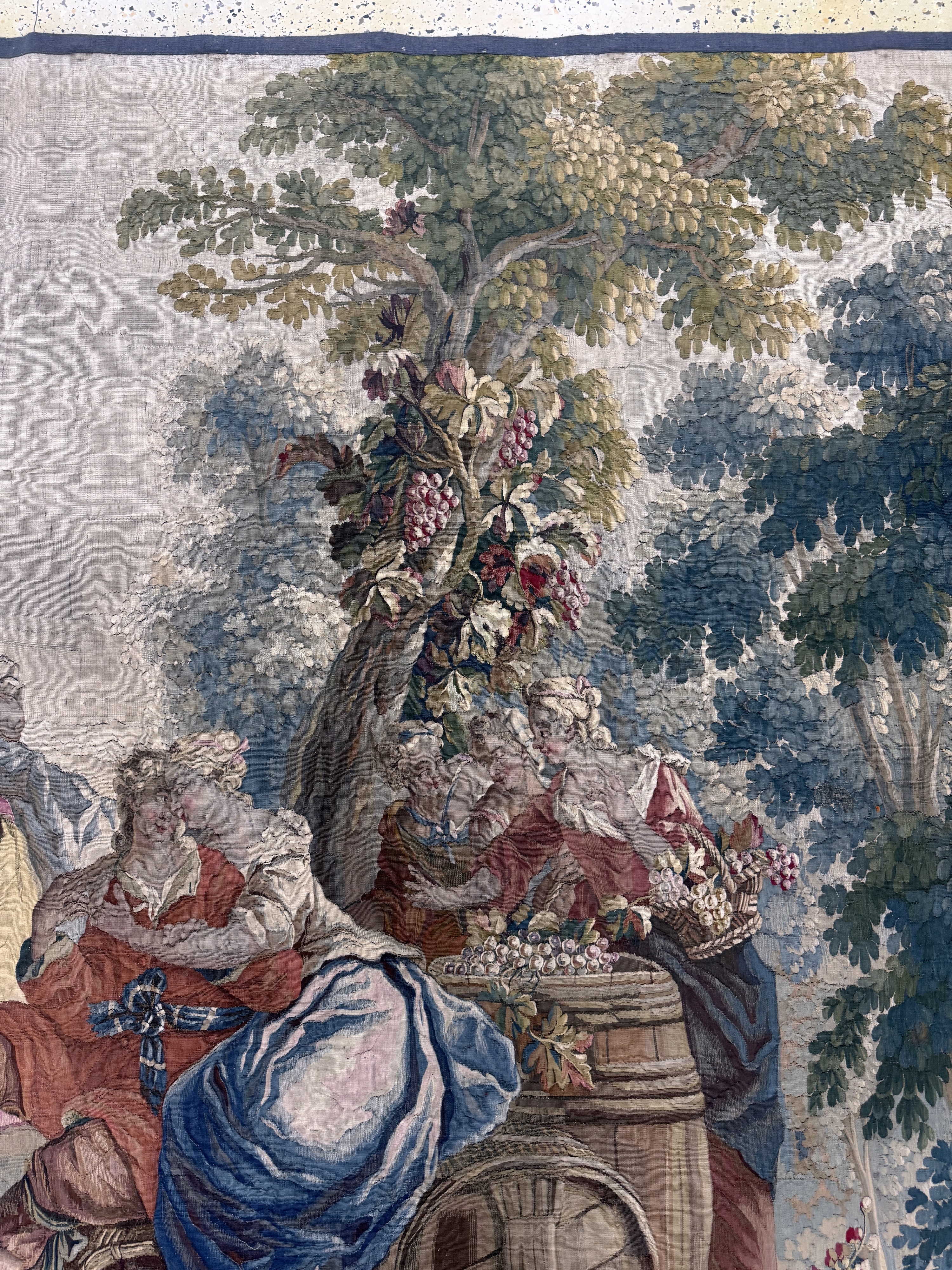 Detail c: Feine Tapisserie antik, Flandern"Weinelese-Szene", 18.Jhd, Wolle auf Baumwolle, ca. 420 x 230 cm, (aufwendige Handarbeit), EHZ: 2(kleine ...