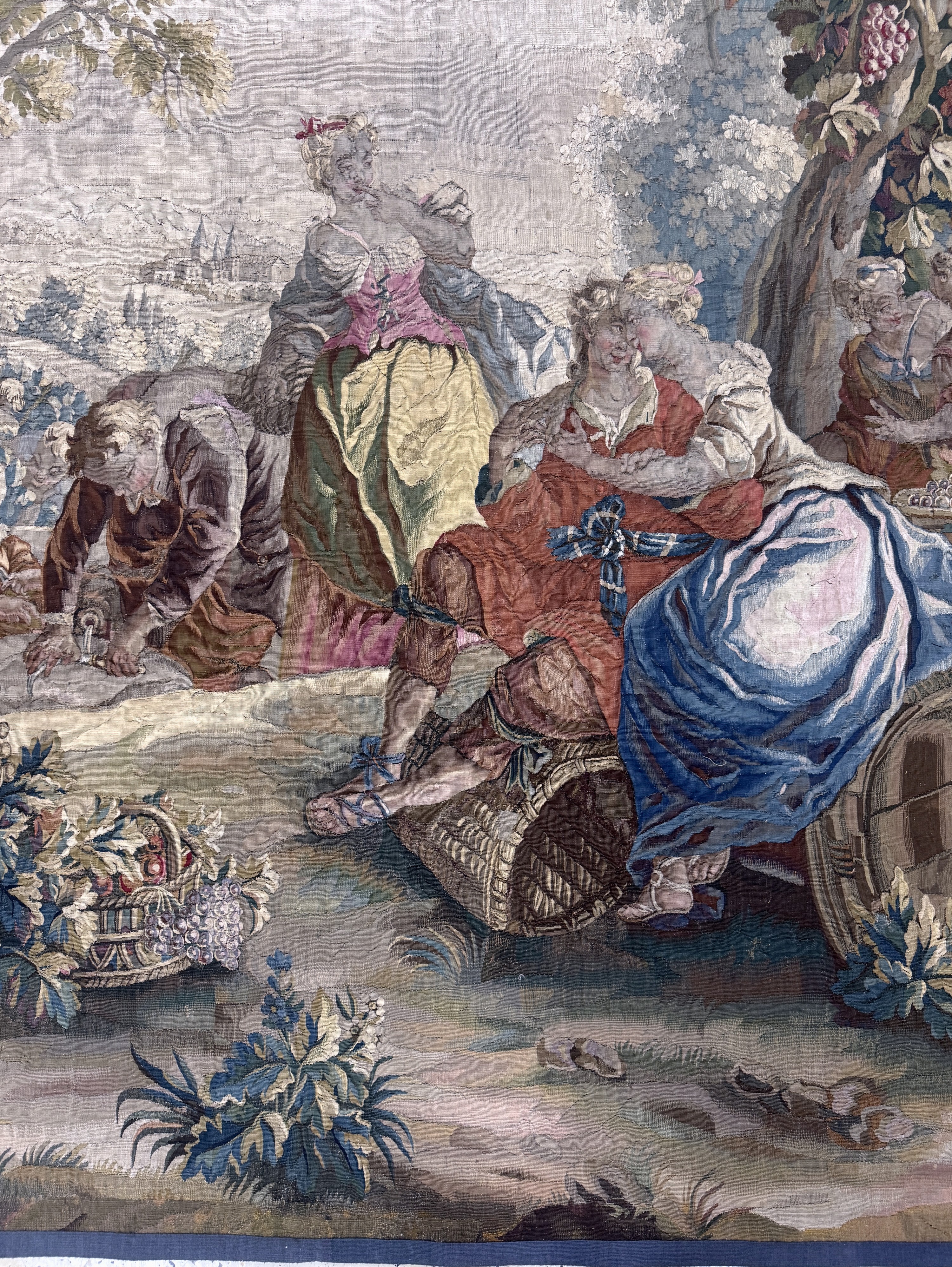 Detail d: Feine Tapisserie antik, Flandern"Weinelese-Szene", 18.Jhd, Wolle auf Baumwolle, ca. 420 x 230 cm, (aufwendige Handarbeit), EHZ: 2(kleine ...
