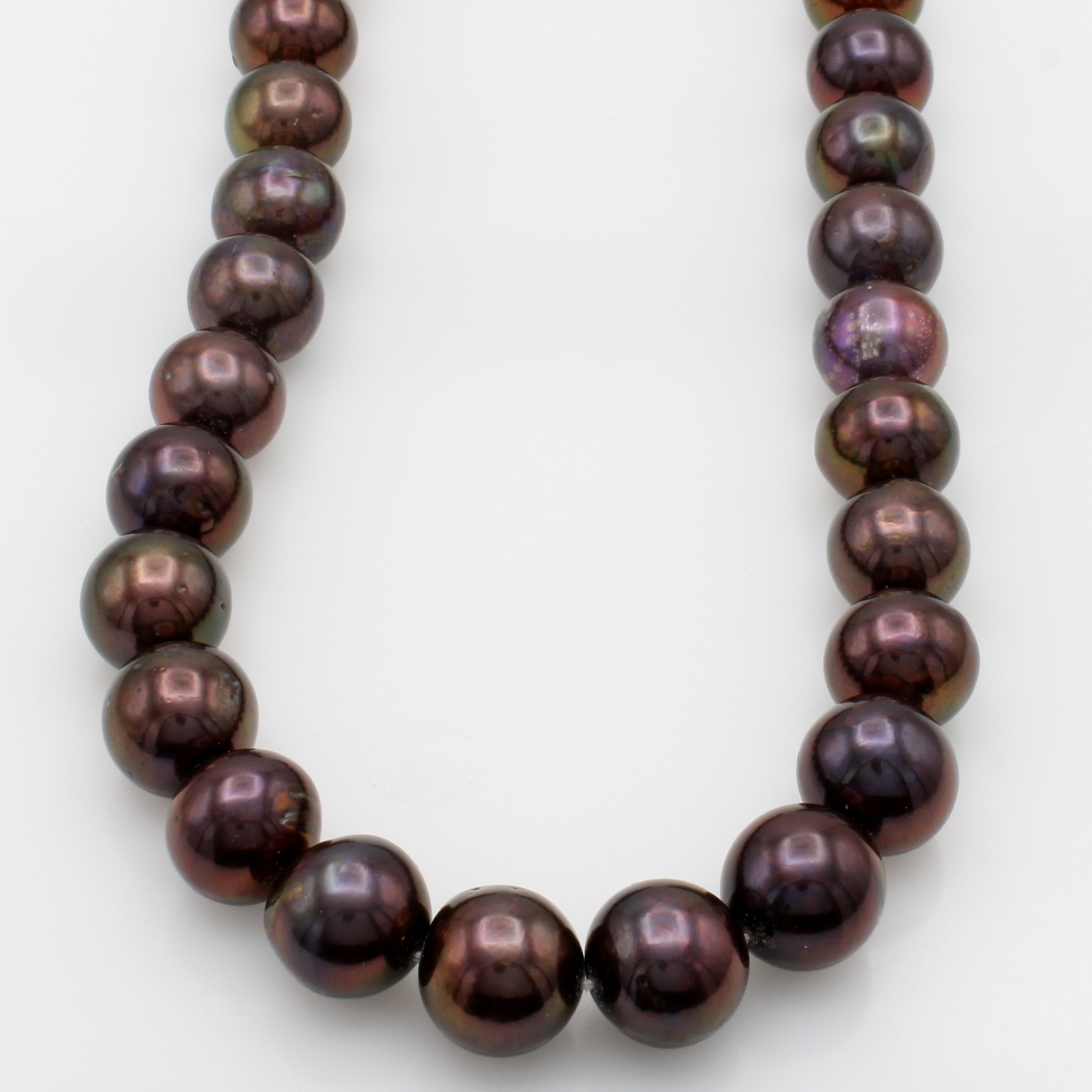 Image 27103527 - Süßwasserzuchtperlenstrang, D. bis 15.5 mm, L. ca. 41.5 cm Schätzpreis: 650, - EUR