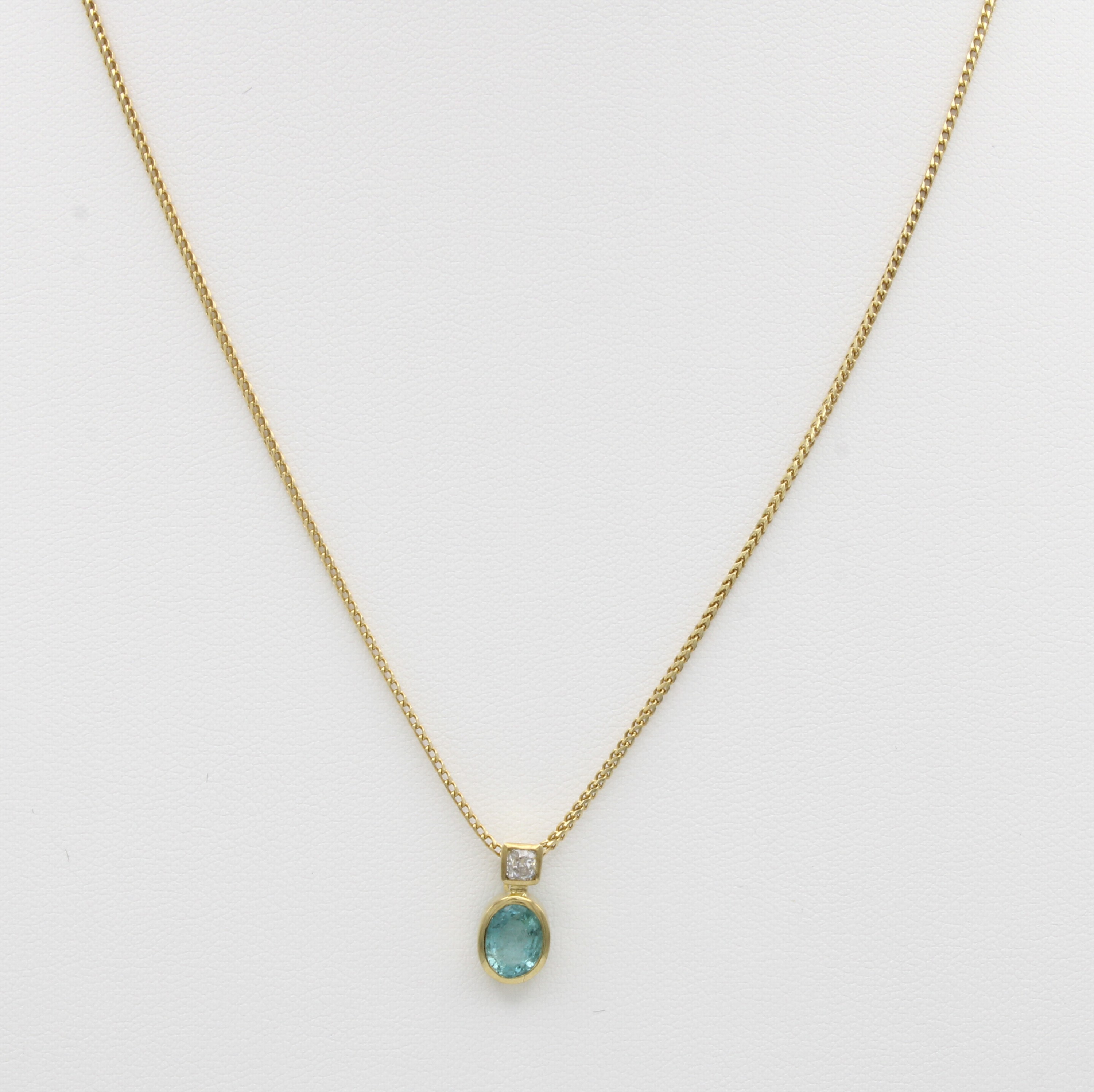 Image 27103531 - Anhänger mit Smaragd und Diamant an Kette, GG 585/000, ovaler Smaragd ca. 1.13 ct, ...