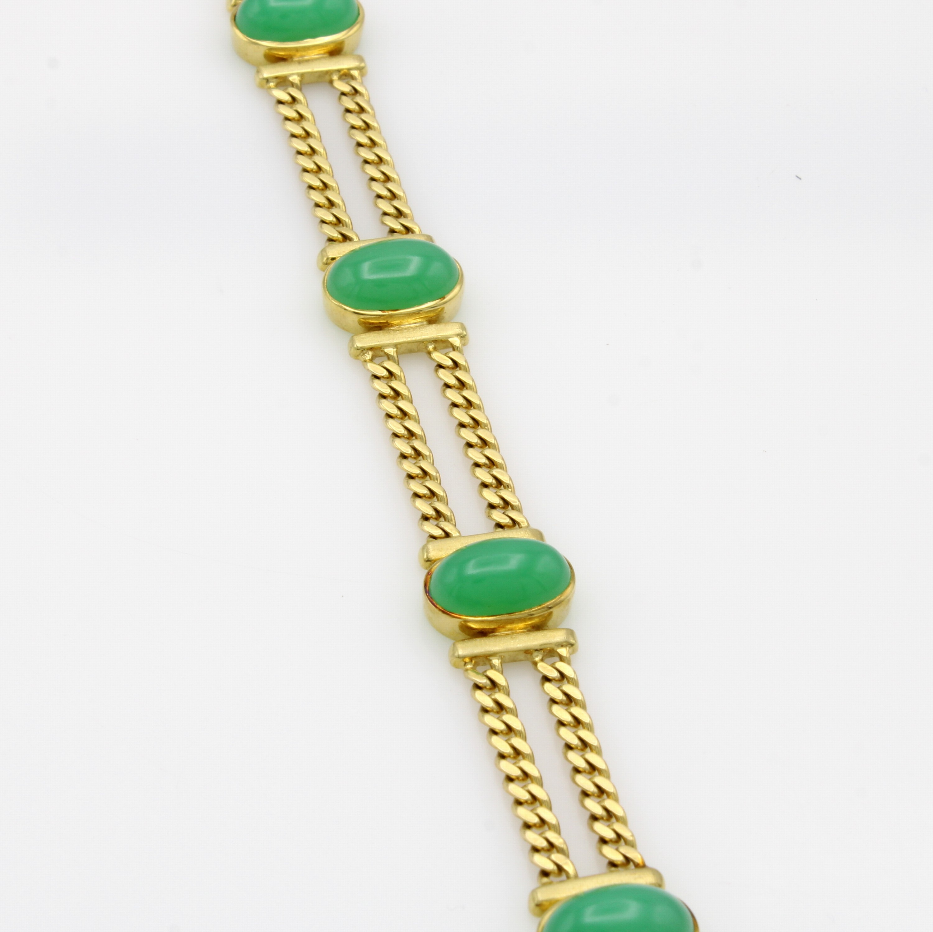 Image 27103553 - Armband mit Chrysoprasen, GG 585/000, 2- reihig, Chrysoprascabochons zus. ca. 15 ct, ...