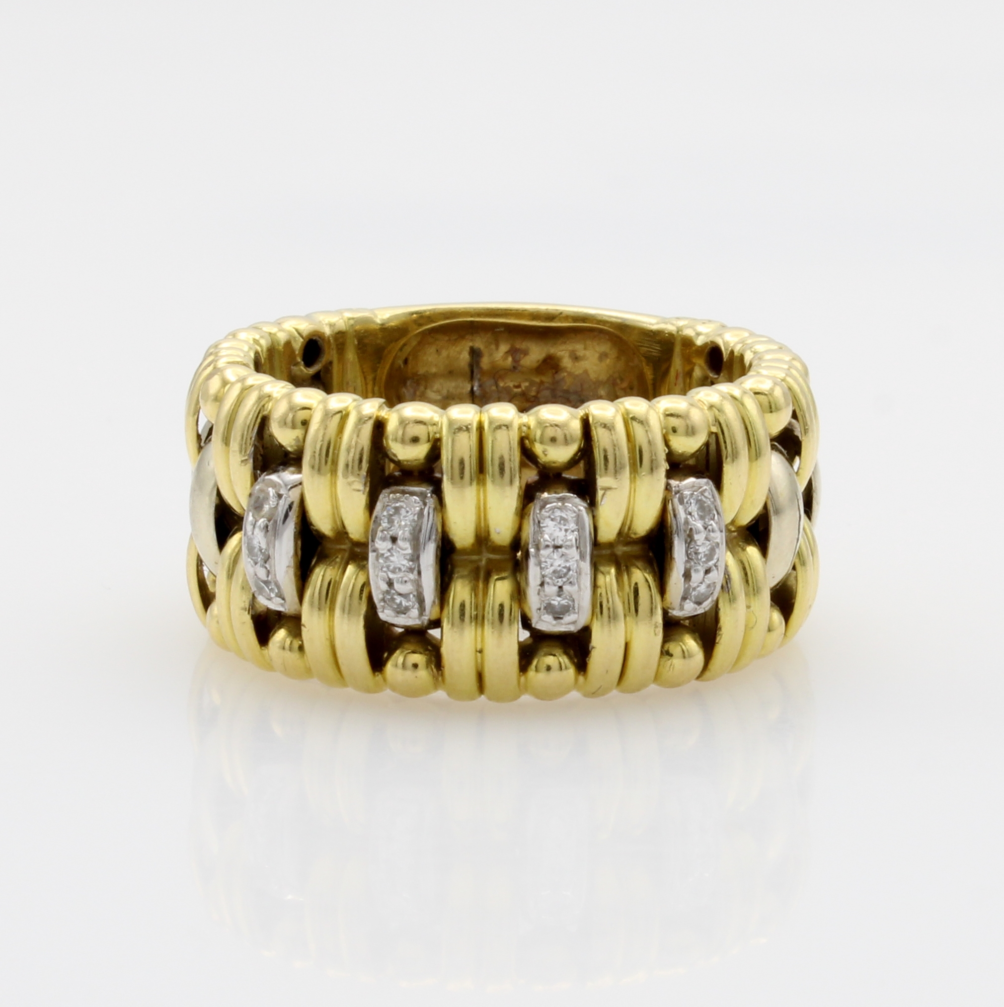 Image 27103558 - Massiver Ring mit Brillanten, GG 750/000, gerilltes Design, Brill. zus. ca. 0,06 ct ...