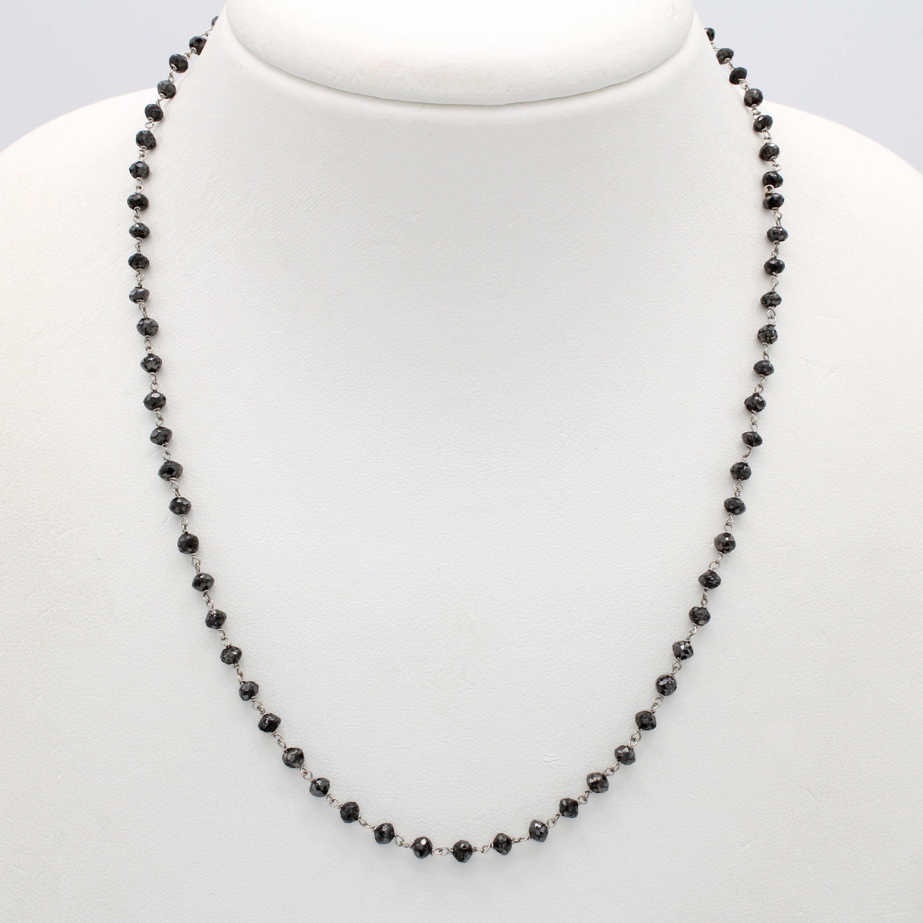 Image 27103561 - Collier mit Diamanten, WG 750/000, fac., schwarze Diamantlinsen (beh.) zus. ca. 15.60 ...