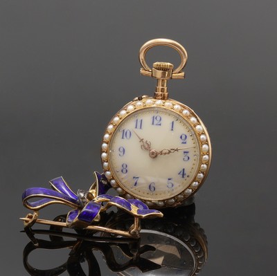 27103542a - Emaillierte offene Damentaschenuhr in GG 750/000 mit Diamanten und emaillierter Brosche ...