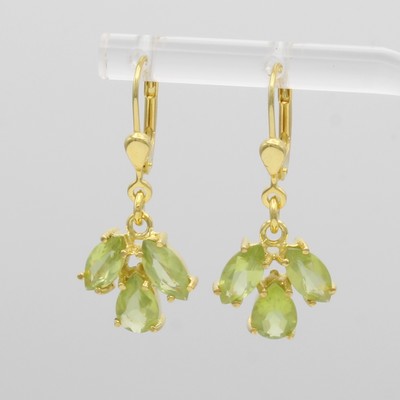 Image Paar Ohrgehänge mit Peridots, GG 585/000, 6 Peridots zus. ca. 3.2 ct Schätzpreis: ...