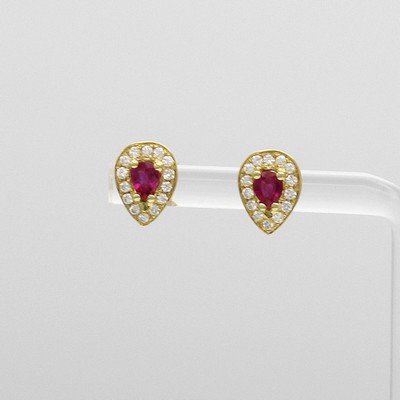 Image Paar Ohrstecker mit Rubinen und Brillanten, GG 585/000, 2 tropfenf. Rubine zus. ca. 0.57 ...