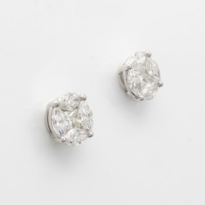 27103595a - Paar Ohrstecker mit Diamanten, WG 750/000, 8 Diamantnavettes u. 2 Diam. im Princess-Cut ...