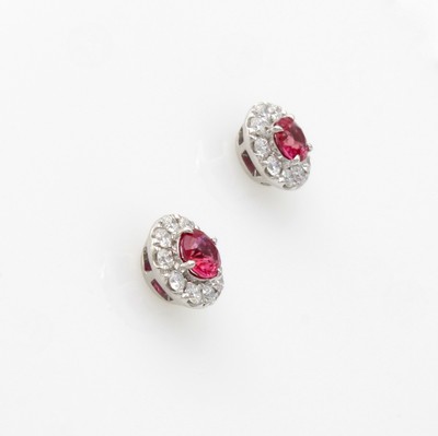 27103628a - Paar Ohrstecker mit Saphiren und Brillanten, WG 750/000, 2 pinkf. Saphire zus. ca. 0.57 ...