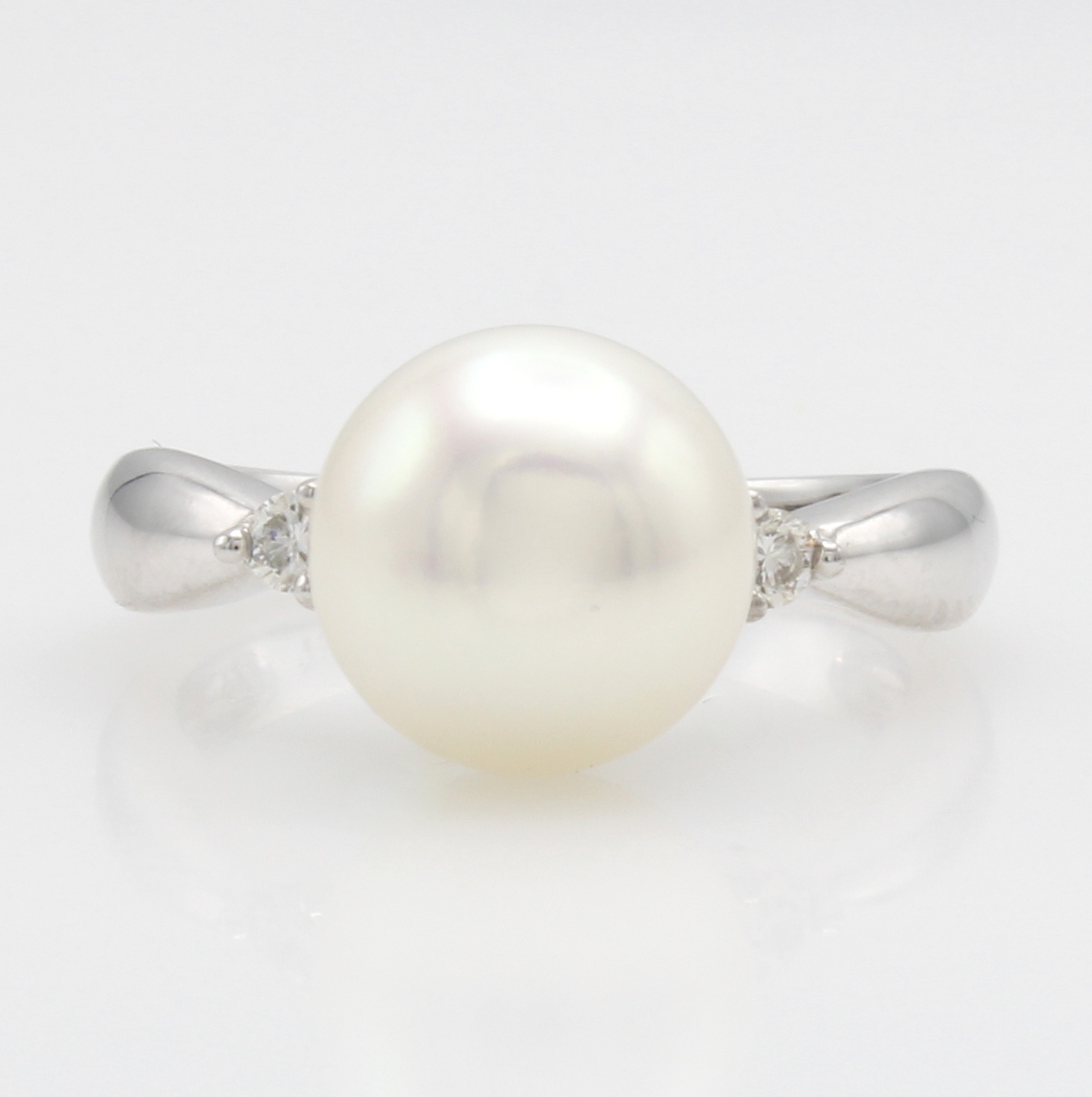 Image 27103704 - Ring mit Süßwasserzuchtperle und Brillanten, WG 750/000, weiße Perle ca. 9-10 mm, 2 ...