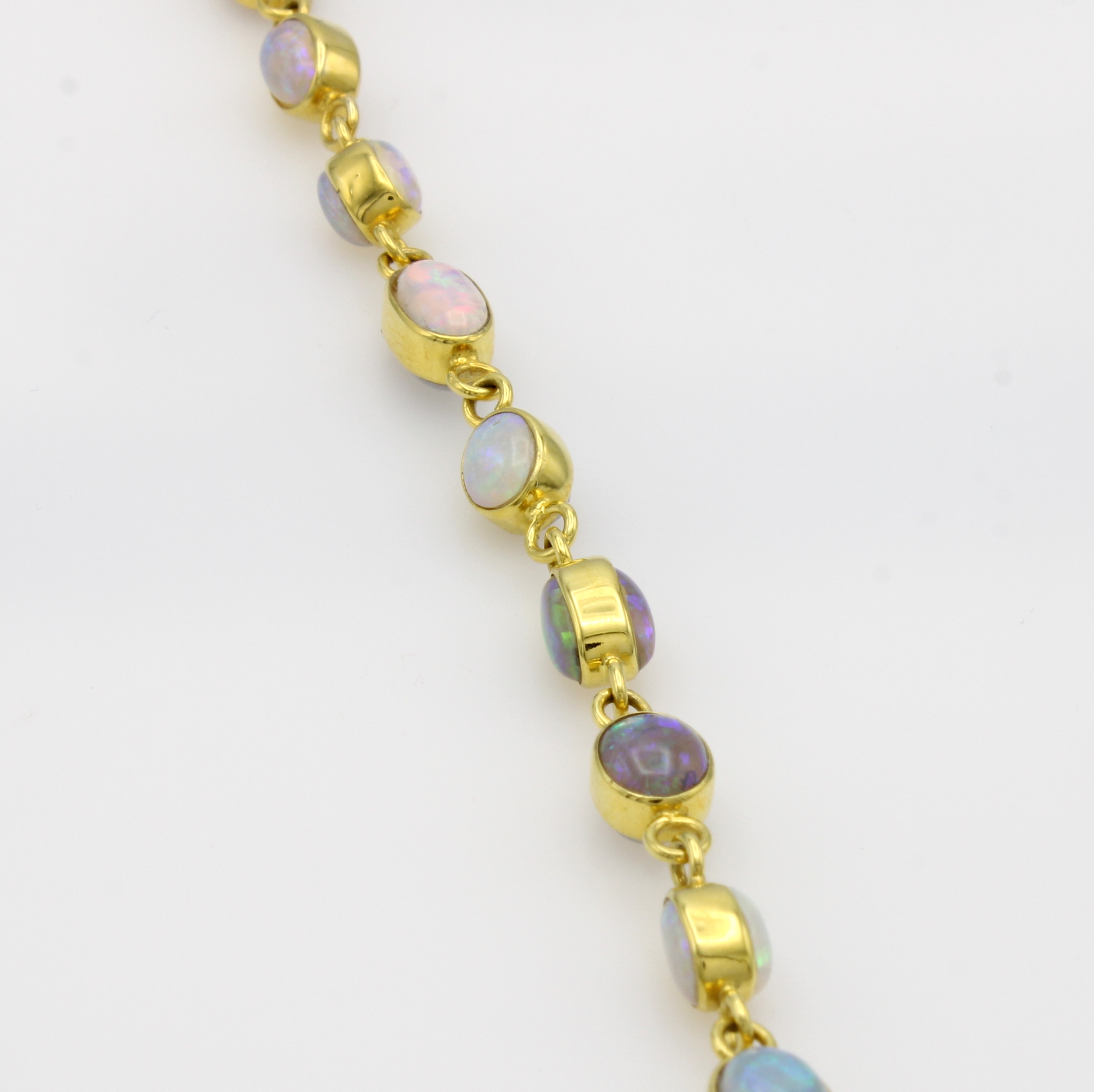 Image 27103776 - Armband mit Opalen, GG 585/000, Opalcabo- chons zus. ca. 20 ct, Karabinerschl., L. ca. ...