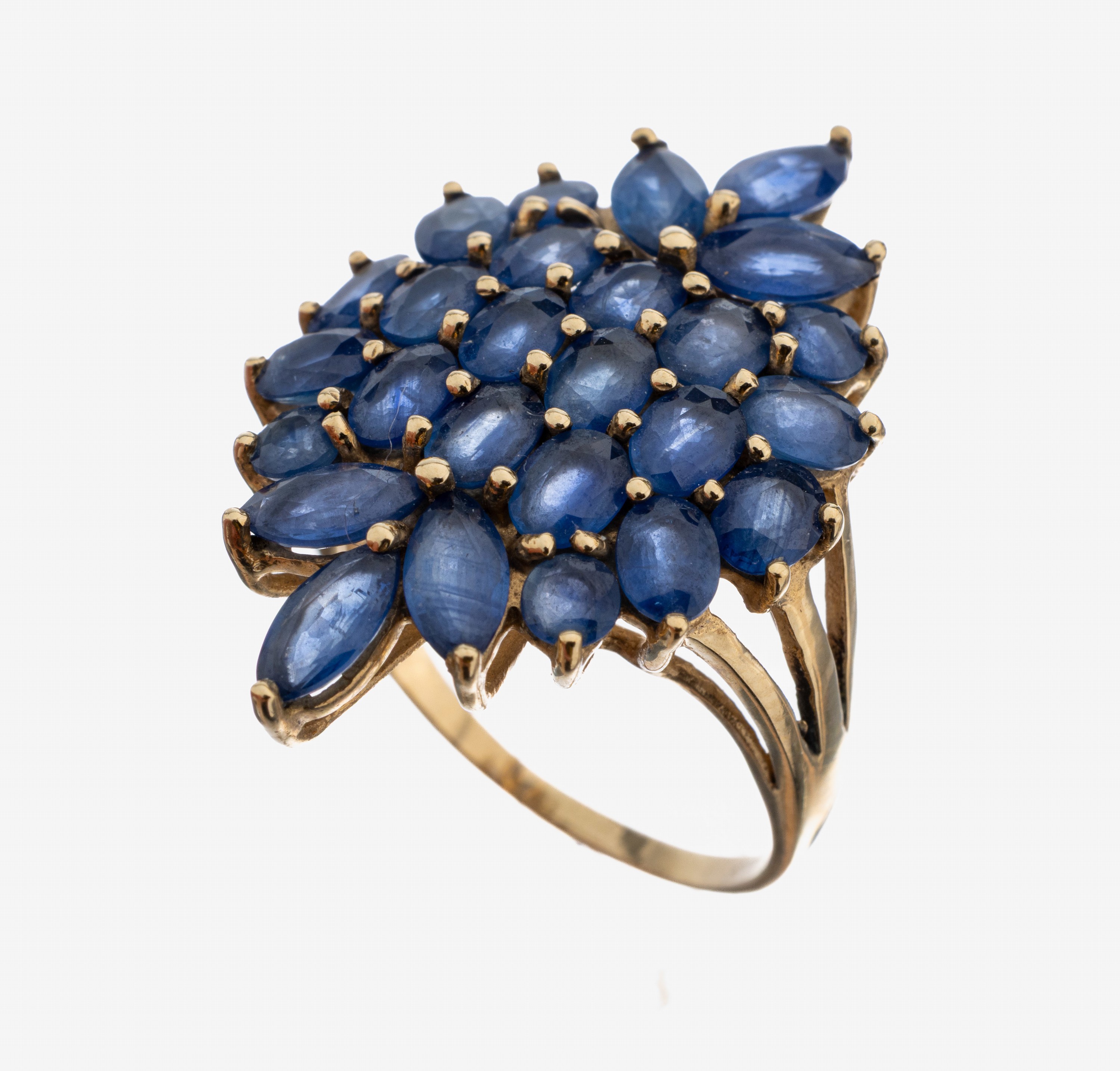 Image 27103824 - 9 kt Gold Saphir-Ring, GG 375/000, 6 Saphir-Navettes, 16 ovalfacett. Saphire und 4 ...