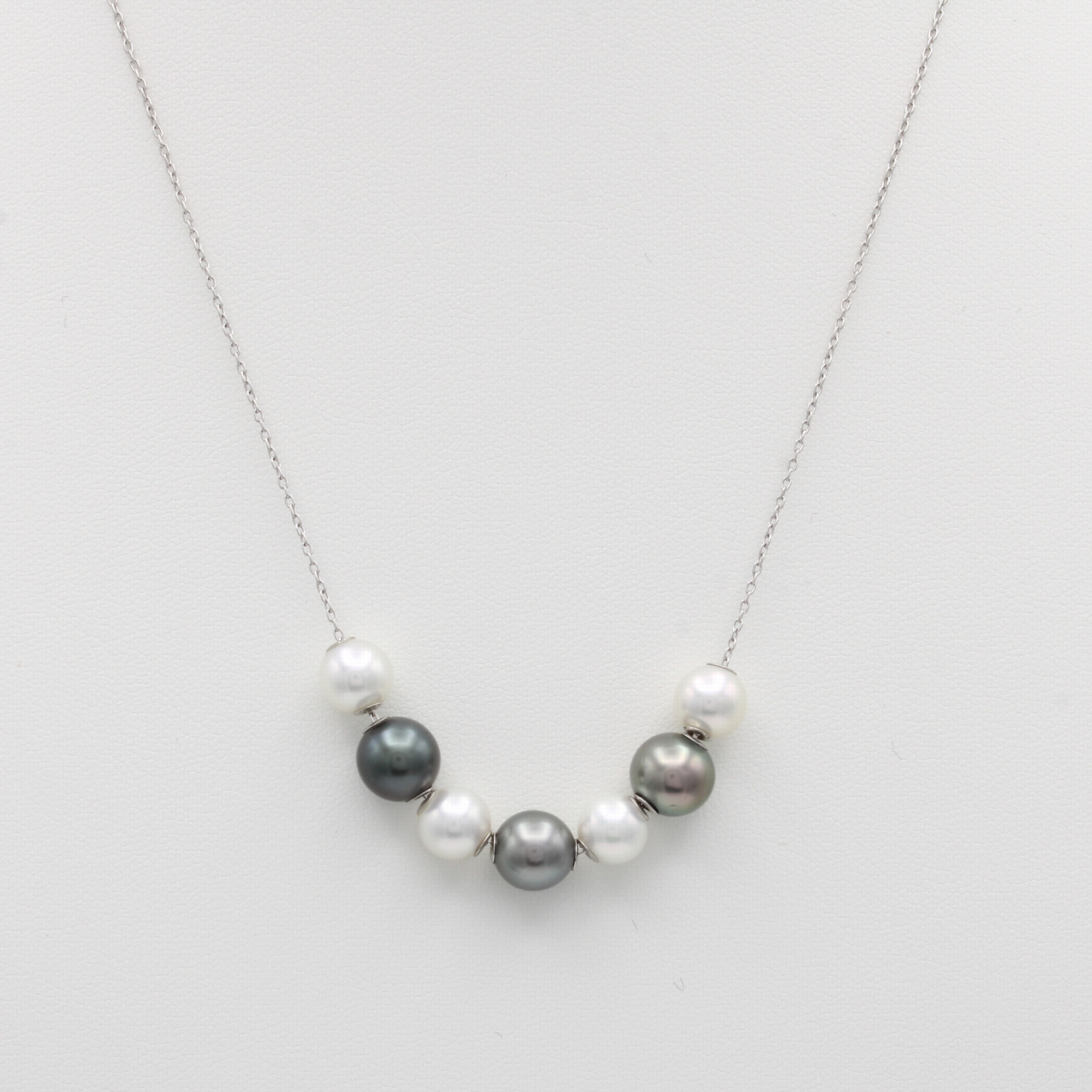Image 27103863 - Collier mit Tahitizuchtperlen und Akoyazucht- perlen, WG 750/000, weiße, silbergraue u. ...