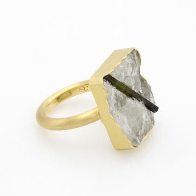 27104233a - Ring mit Turmalinquarz, GG 750/000, mattiert, in natürlichem Design, eckiger ...